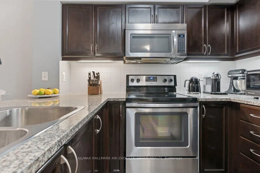 Photo 8 of Unit 3108, 19 Grand Trunk Crescent, Toronto, Waterfront Communities — HOMEH