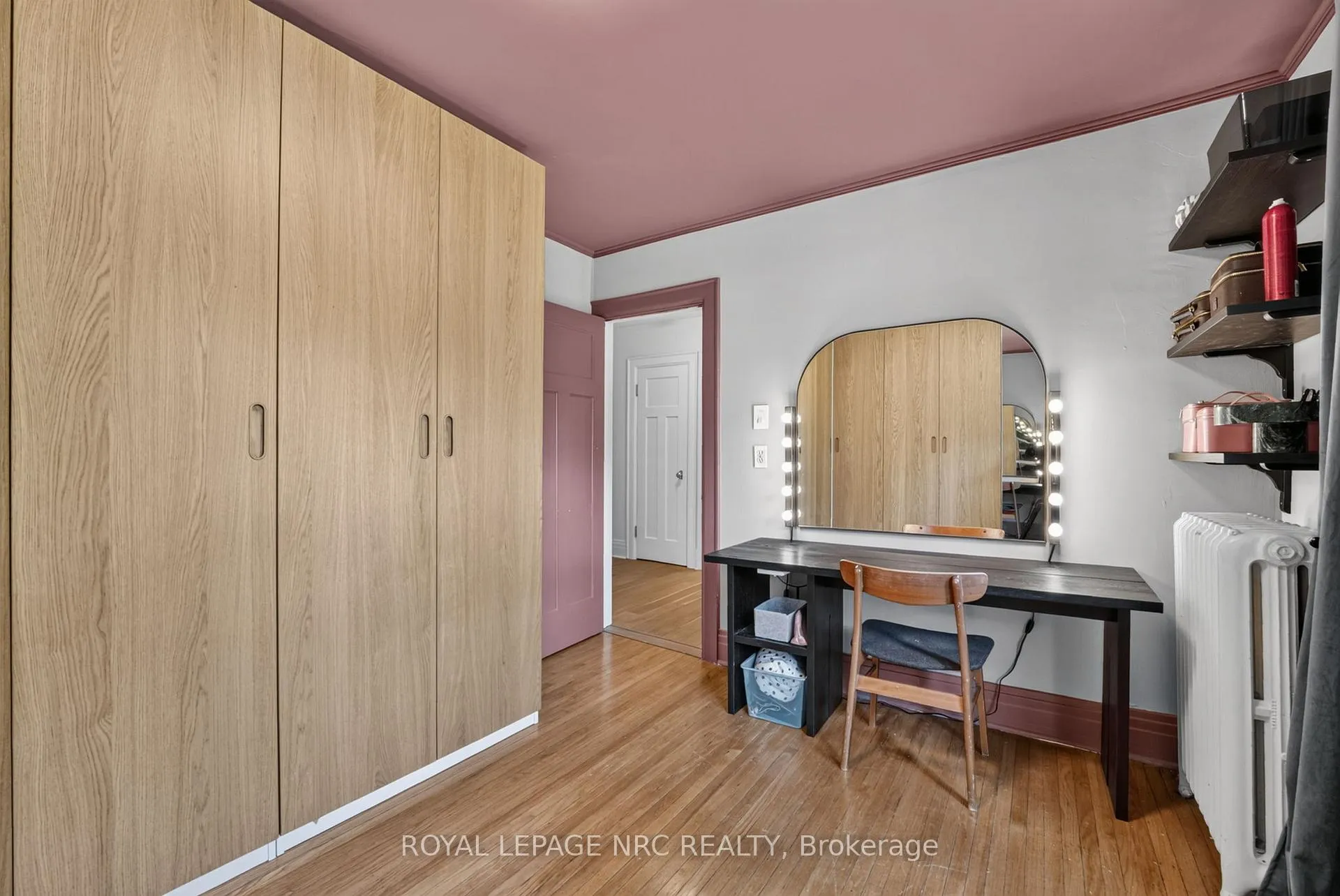 Photo 31 of 9 Thairs Avenue, St. Catharines, Downtown — HOMEH