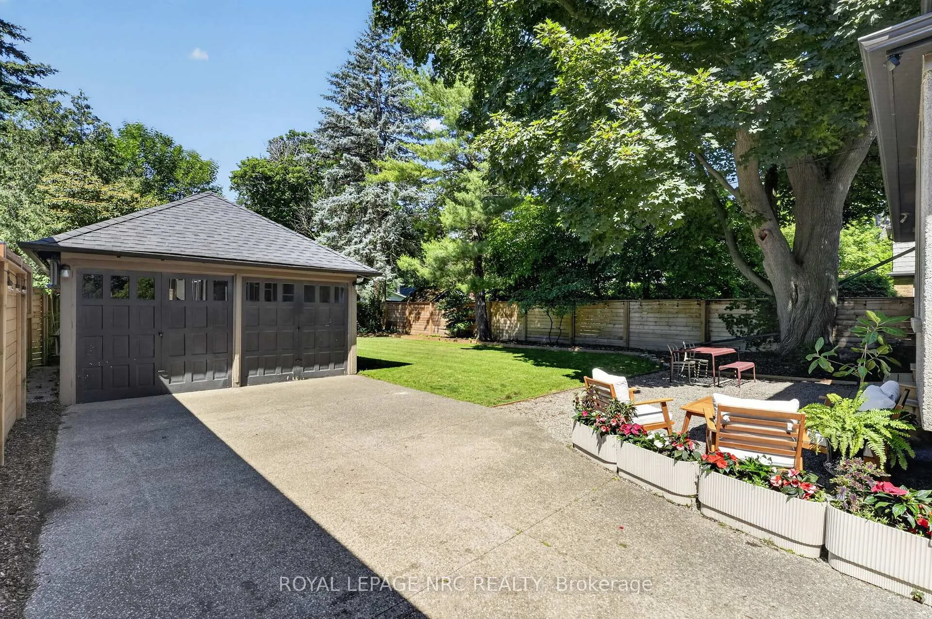 Photo 44 of 9 Thairs Avenue, St. Catharines, Downtown — HOMEH