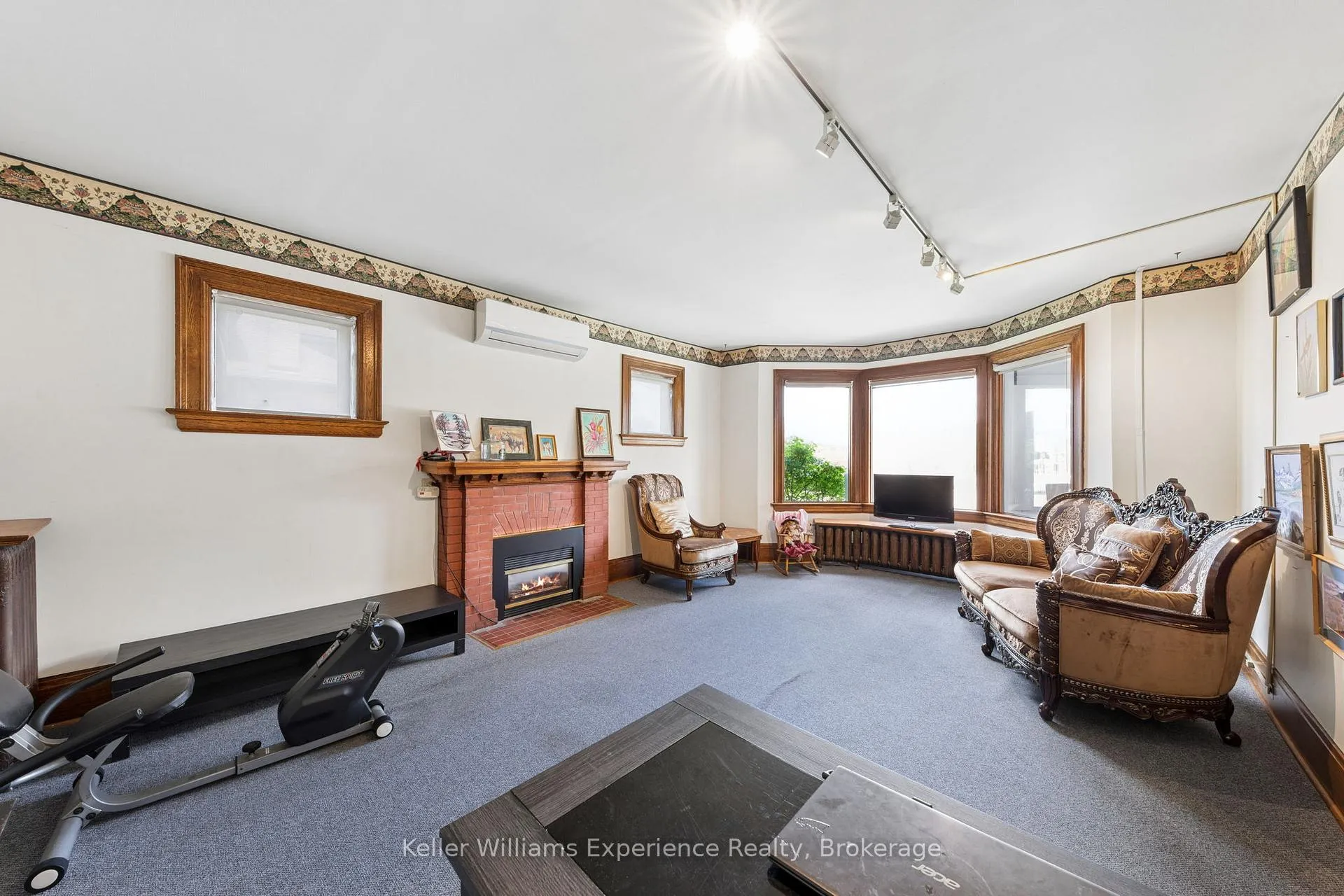 Photo 7 of 390 King Street, Midland — HOMEH