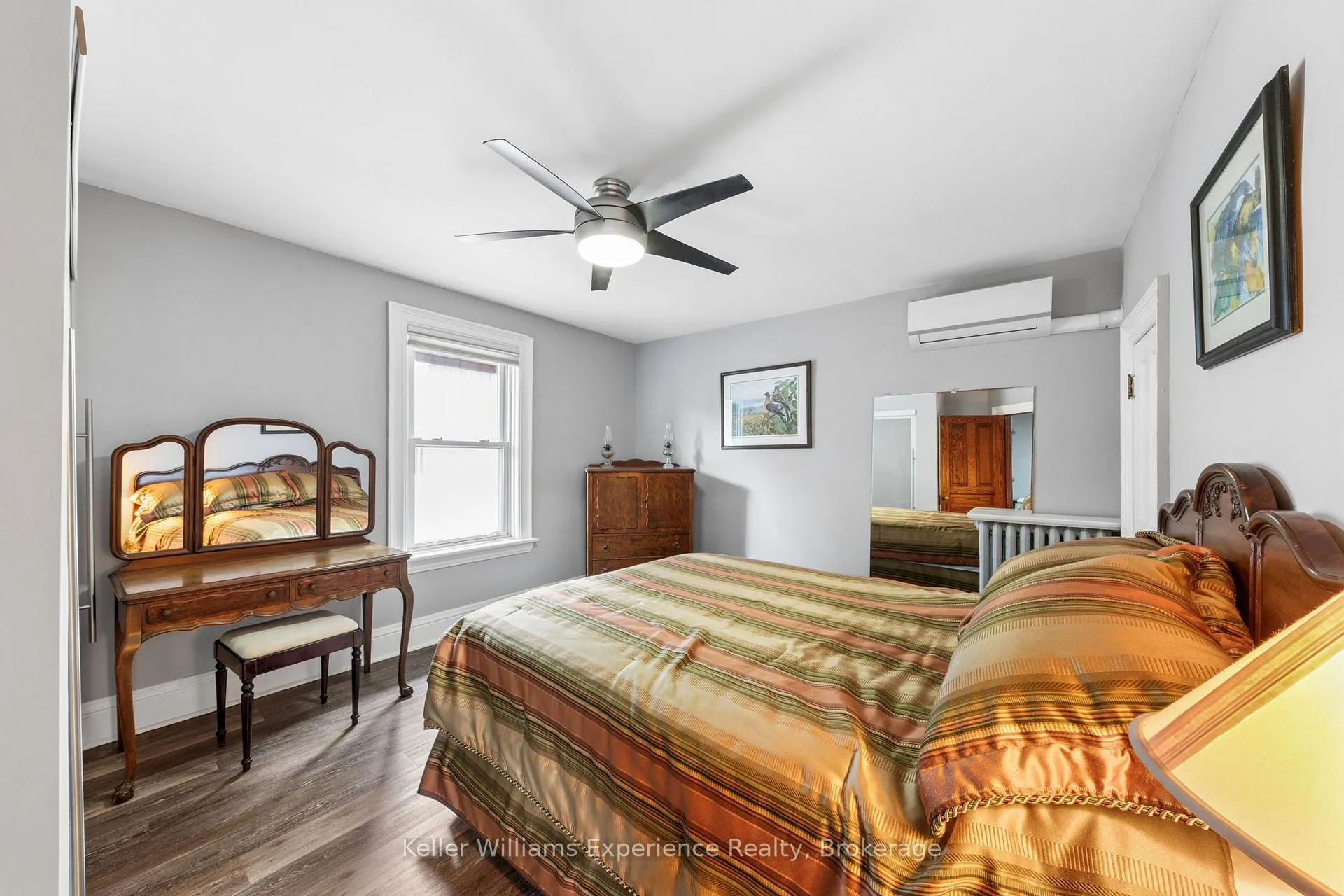 Photo 13 of 390 King Street, Midland — HOMEH
