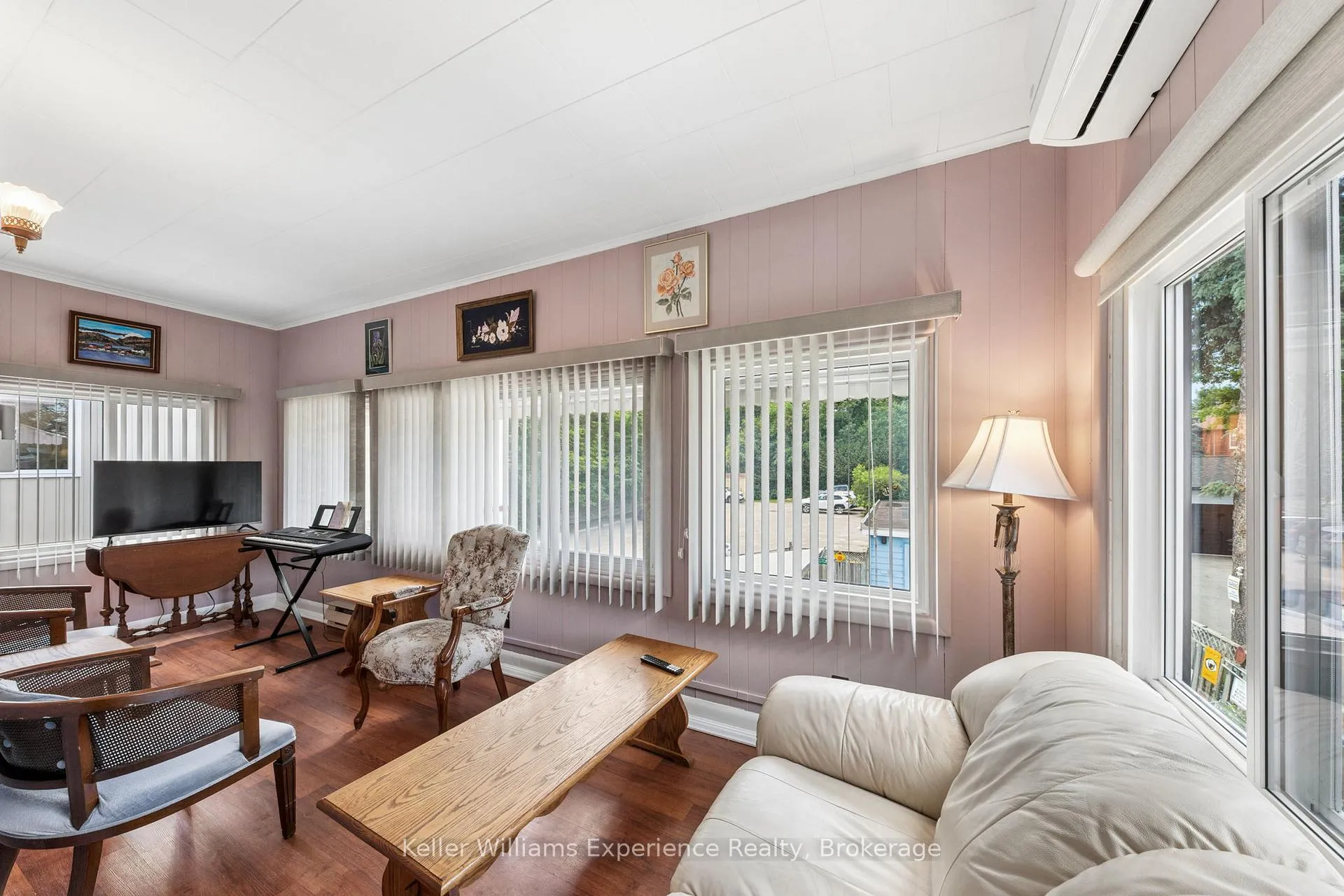 Photo 16 of 390 King Street, Midland — HOMEH