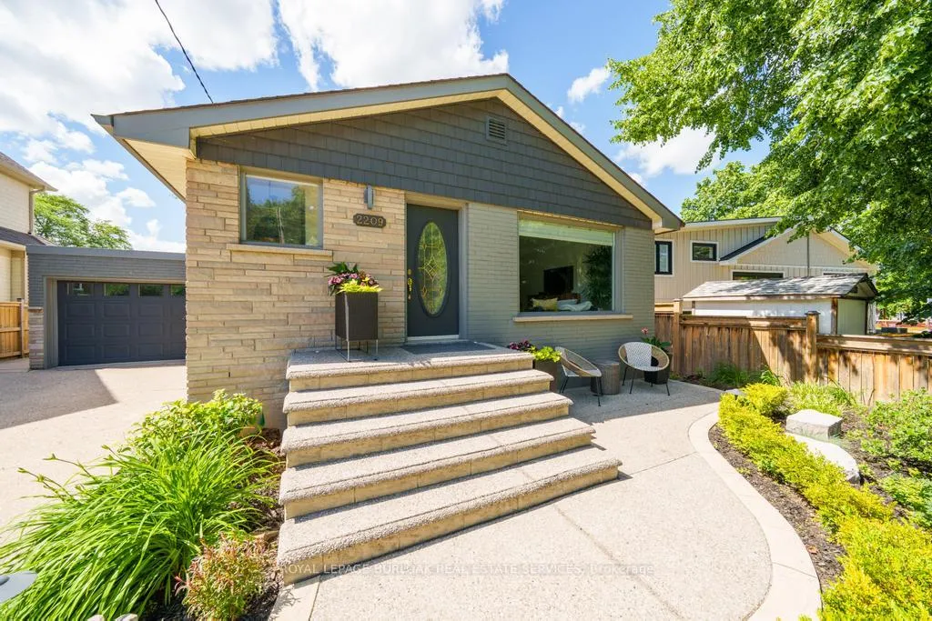 Photo 4 of 2209 Caroline Street, Burlington, Brant — HOMEH