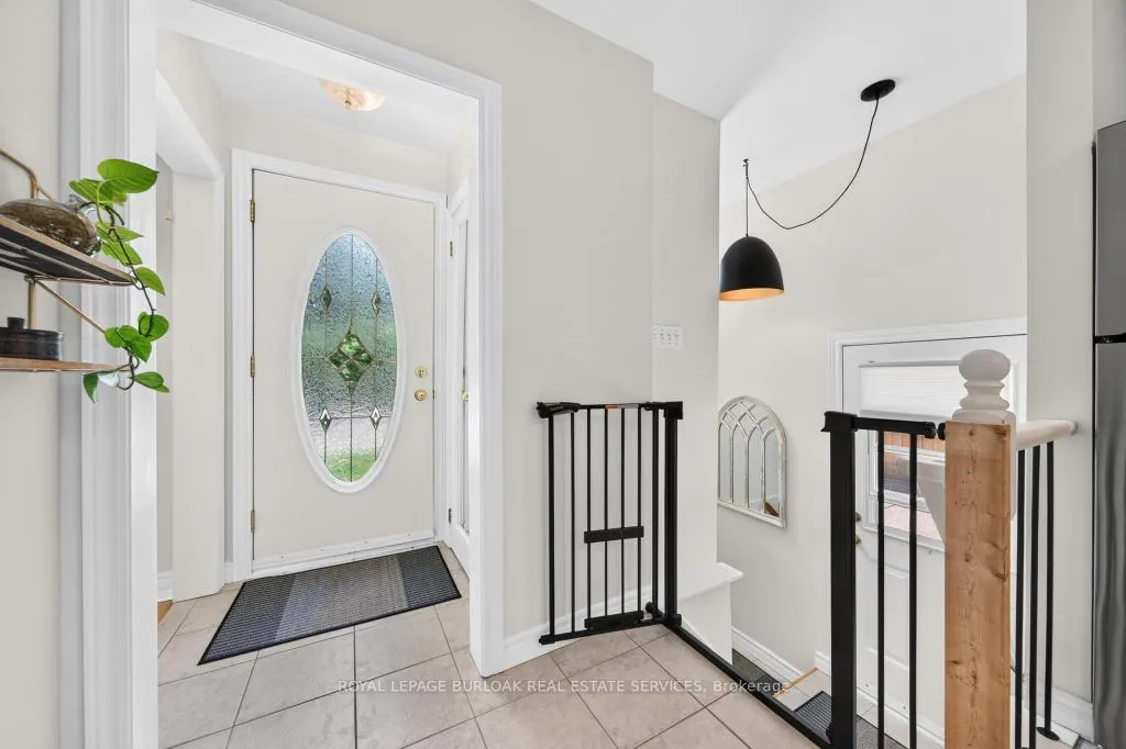 Photo 7 of 2209 Caroline Street, Burlington, Brant — HOMEH