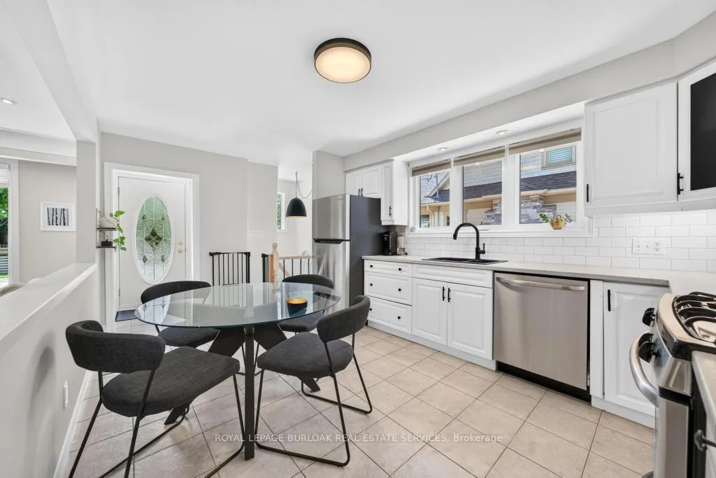 Photo 8 of 2209 Caroline Street, Burlington, Brant — HOMEH