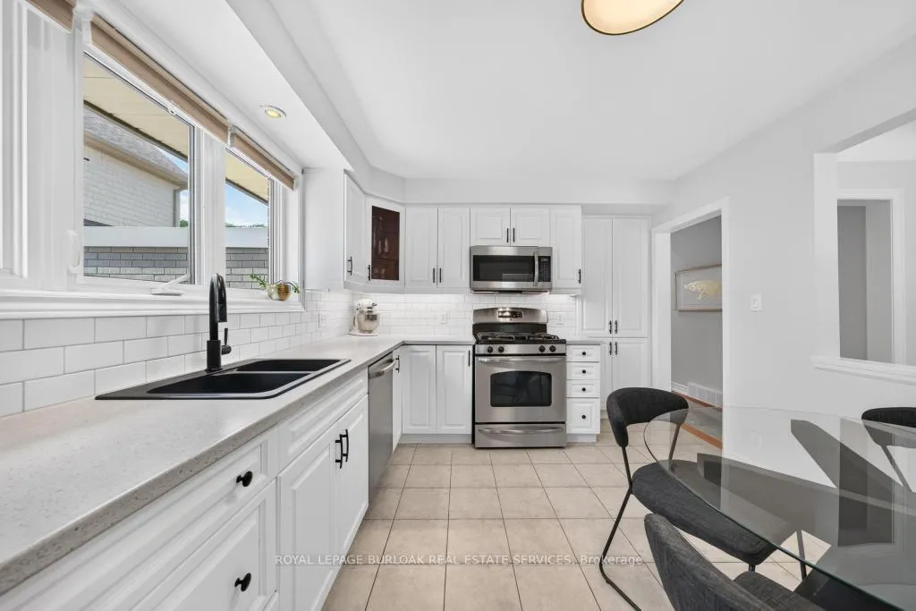 Photo 9 of 2209 Caroline Street, Burlington, Brant — HOMEH