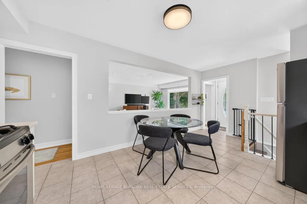 Photo 11 of 2209 Caroline Street, Burlington, Brant — HOMEH