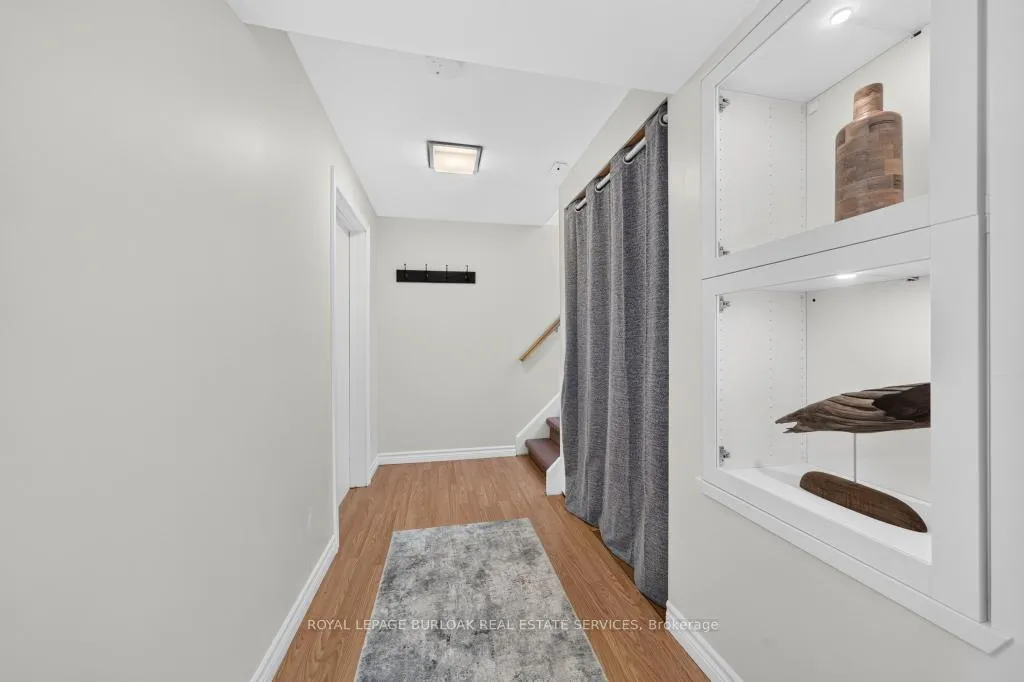 Photo 24 of 2209 Caroline Street, Burlington, Brant — HOMEH