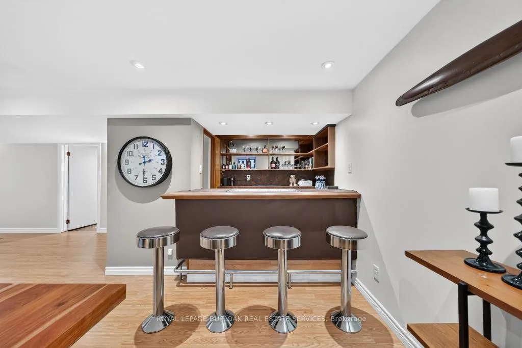 Photo 33 of 2209 Caroline Street, Burlington, Brant — HOMEH