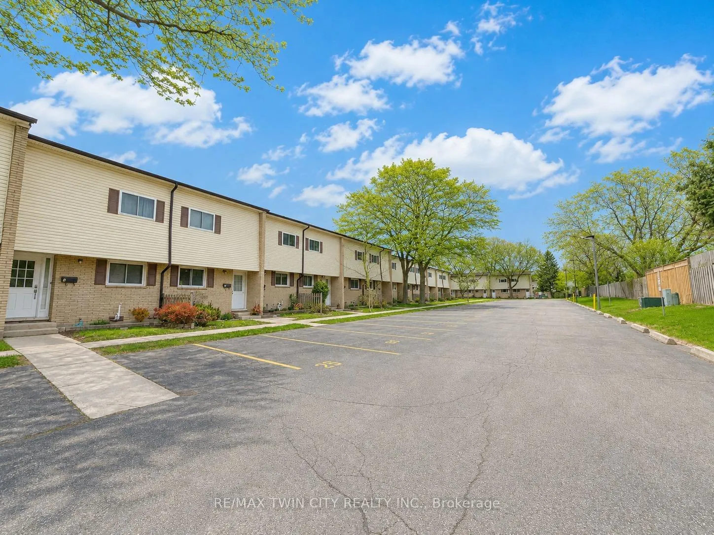 Photo 1 of Unit A5, 211 Veronica Drive, Kitchener, Idlewood — HOMEH