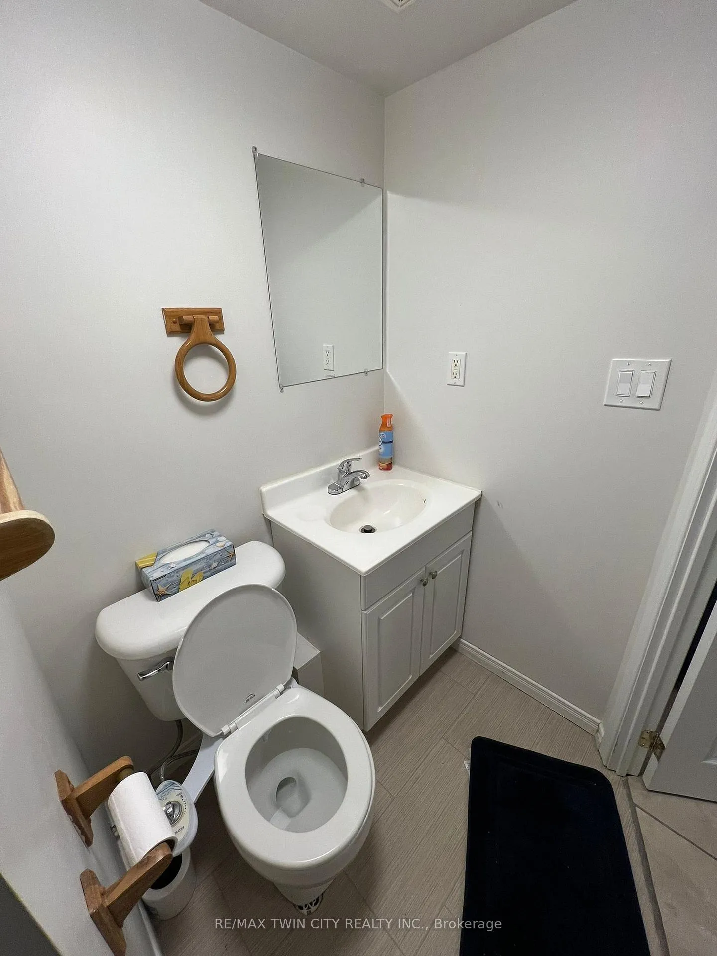 Photo 7 of Unit A5, 211 Veronica Drive, Kitchener, Idlewood — HOMEH