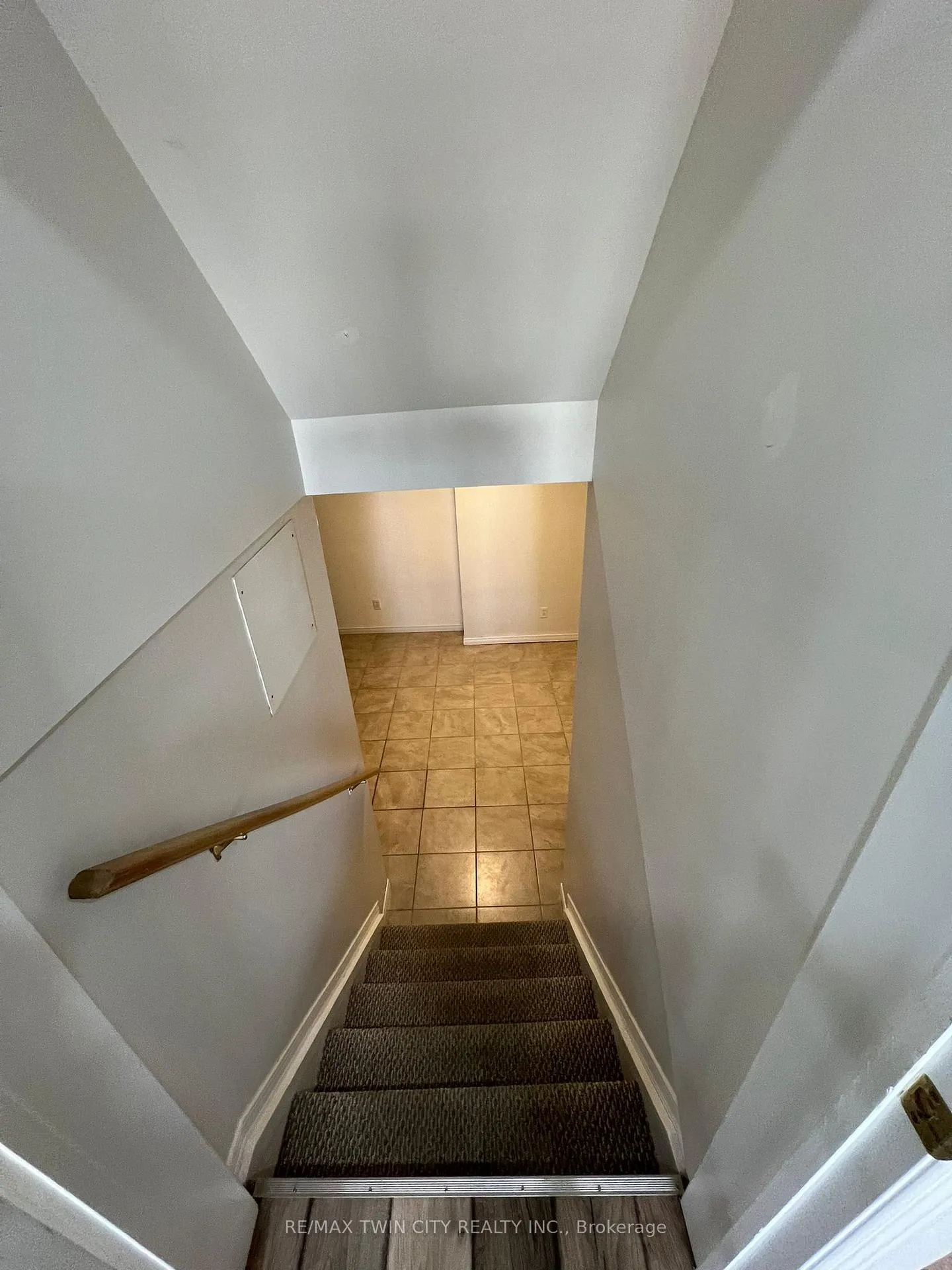 Photo 8 of Unit A5, 211 Veronica Drive, Kitchener, Idlewood — HOMEH