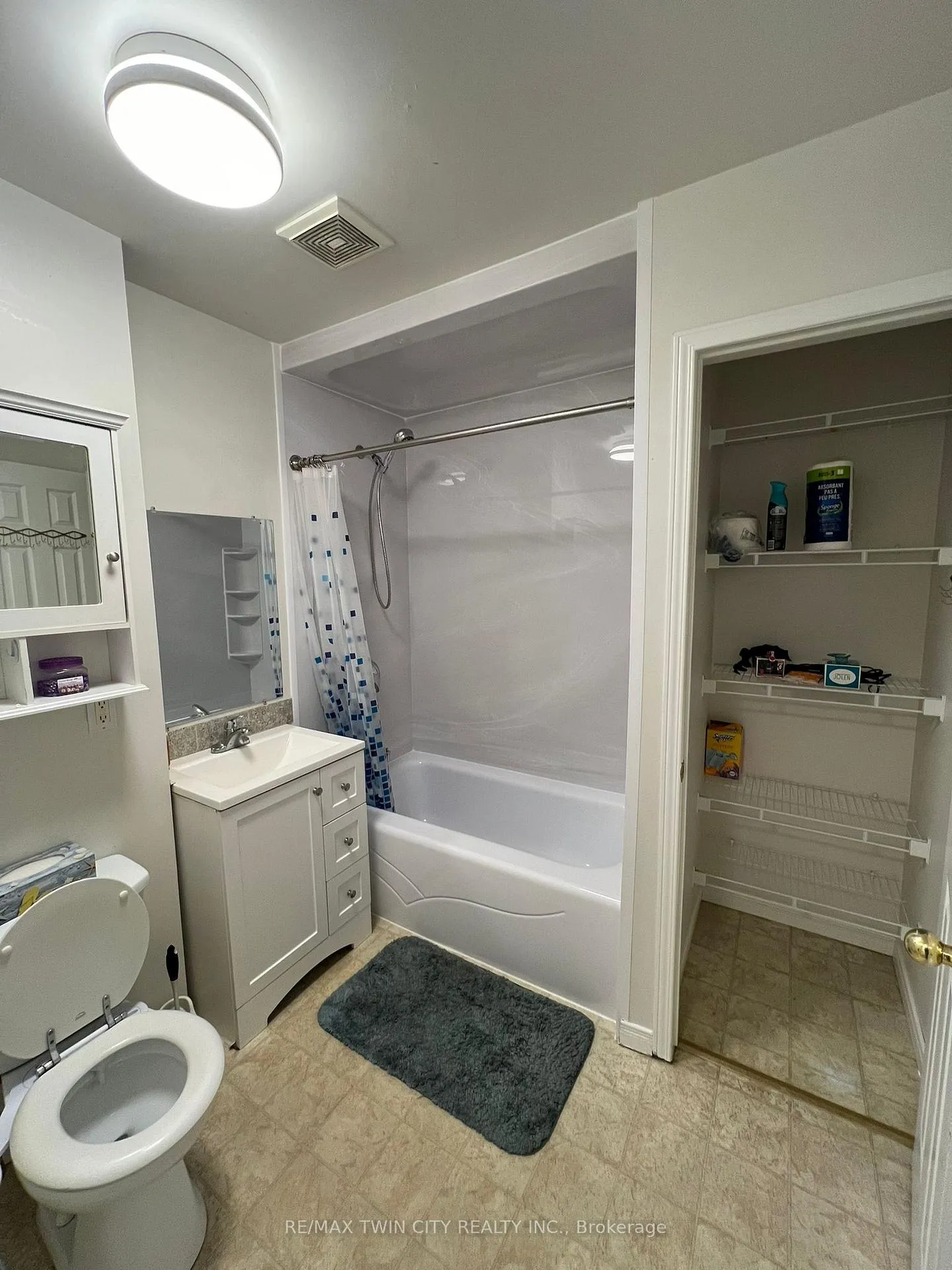 Photo 11 of Unit A5, 211 Veronica Drive, Kitchener, Idlewood — HOMEH