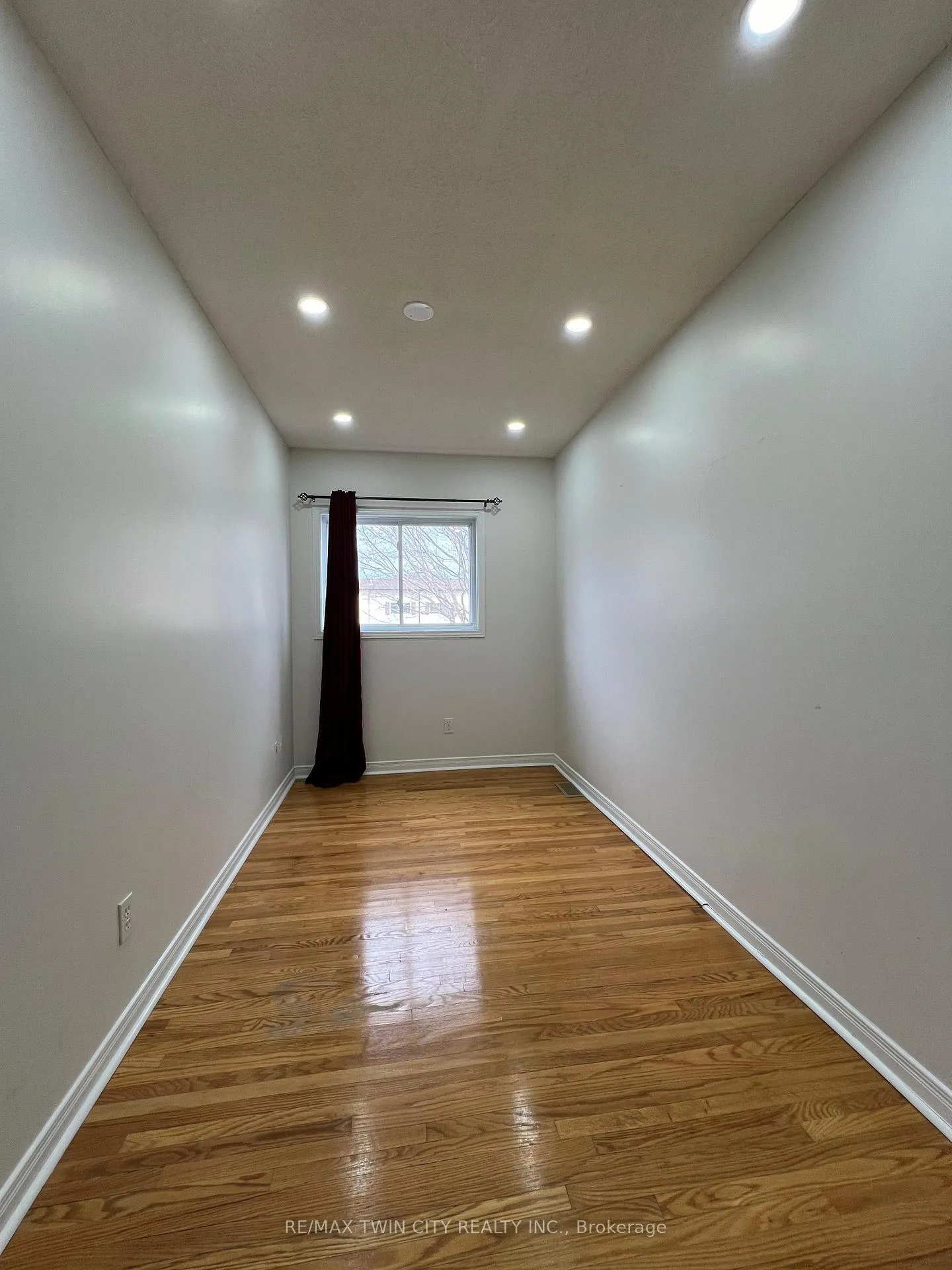 Photo 17 of Unit A5, 211 Veronica Drive, Kitchener, Idlewood — HOMEH