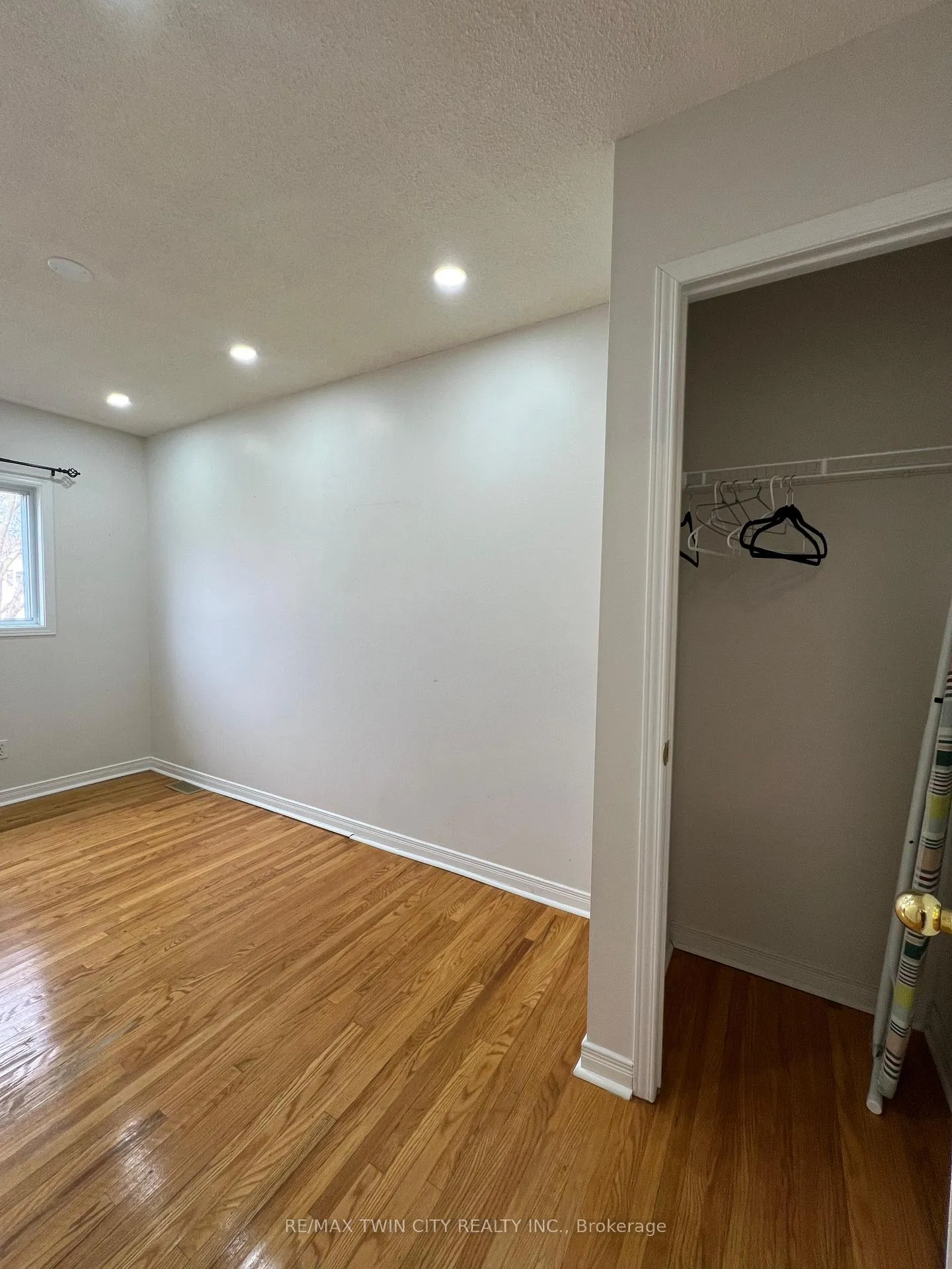 Photo 19 of Unit A5, 211 Veronica Drive, Kitchener, Idlewood — HOMEH