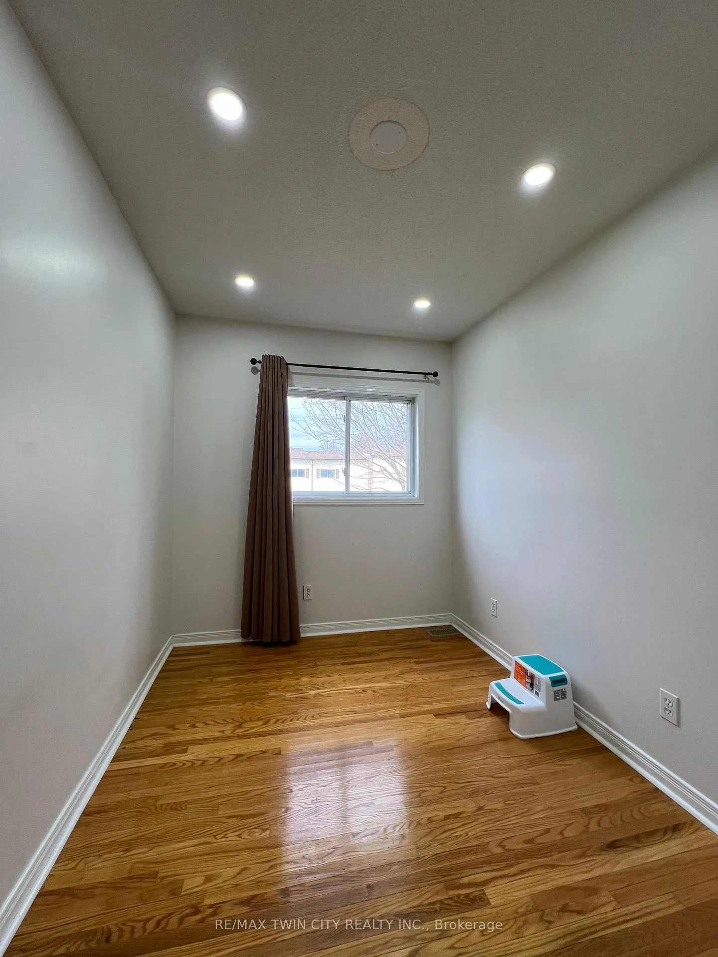 Photo 20 of Unit A5, 211 Veronica Drive, Kitchener, Idlewood — HOMEH