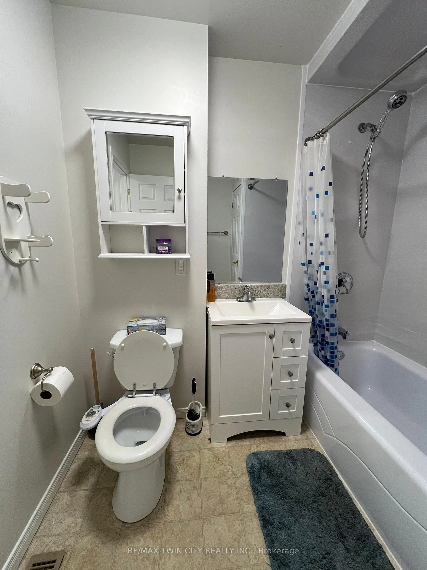 Photo 21 of Unit A5, 211 Veronica Drive, Kitchener, Idlewood — HOMEH