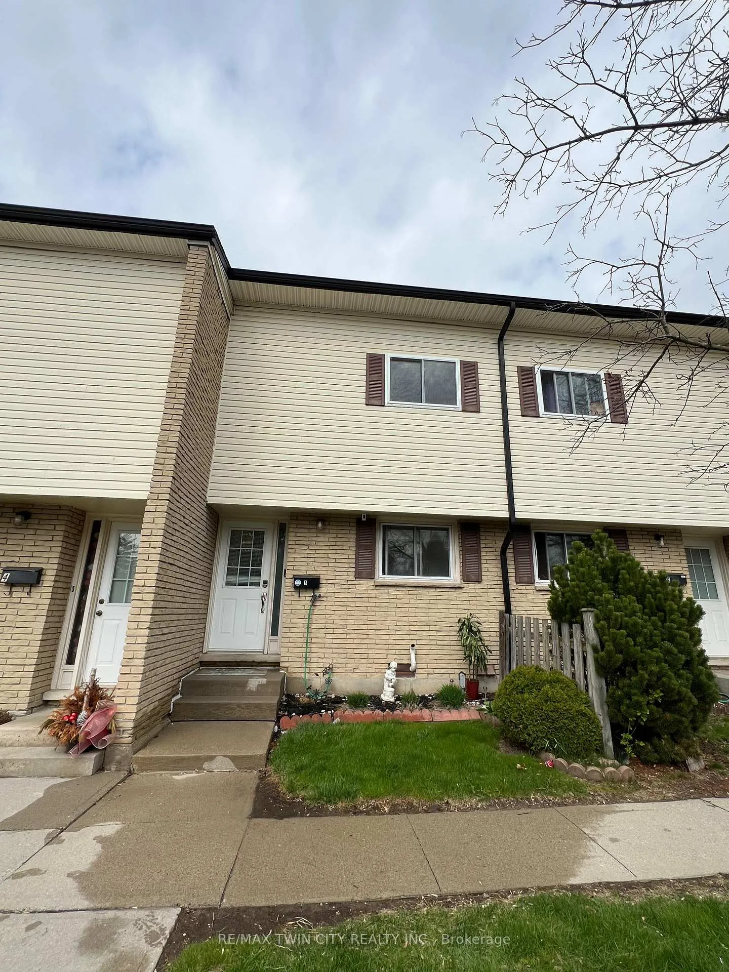 Photo 24 of Unit A5, 211 Veronica Drive, Kitchener, Idlewood — HOMEH