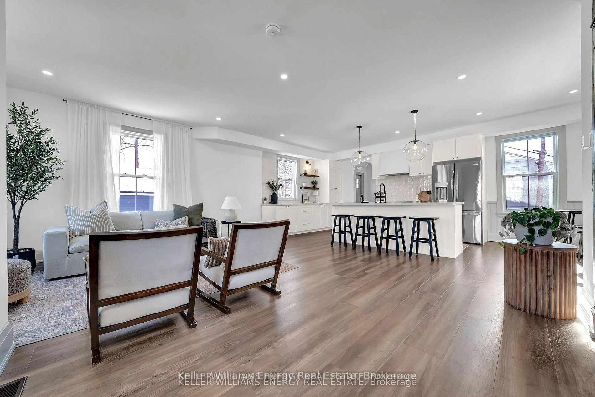 Photo 7 of 186 Durham Street, Cobourg — HOMEH
