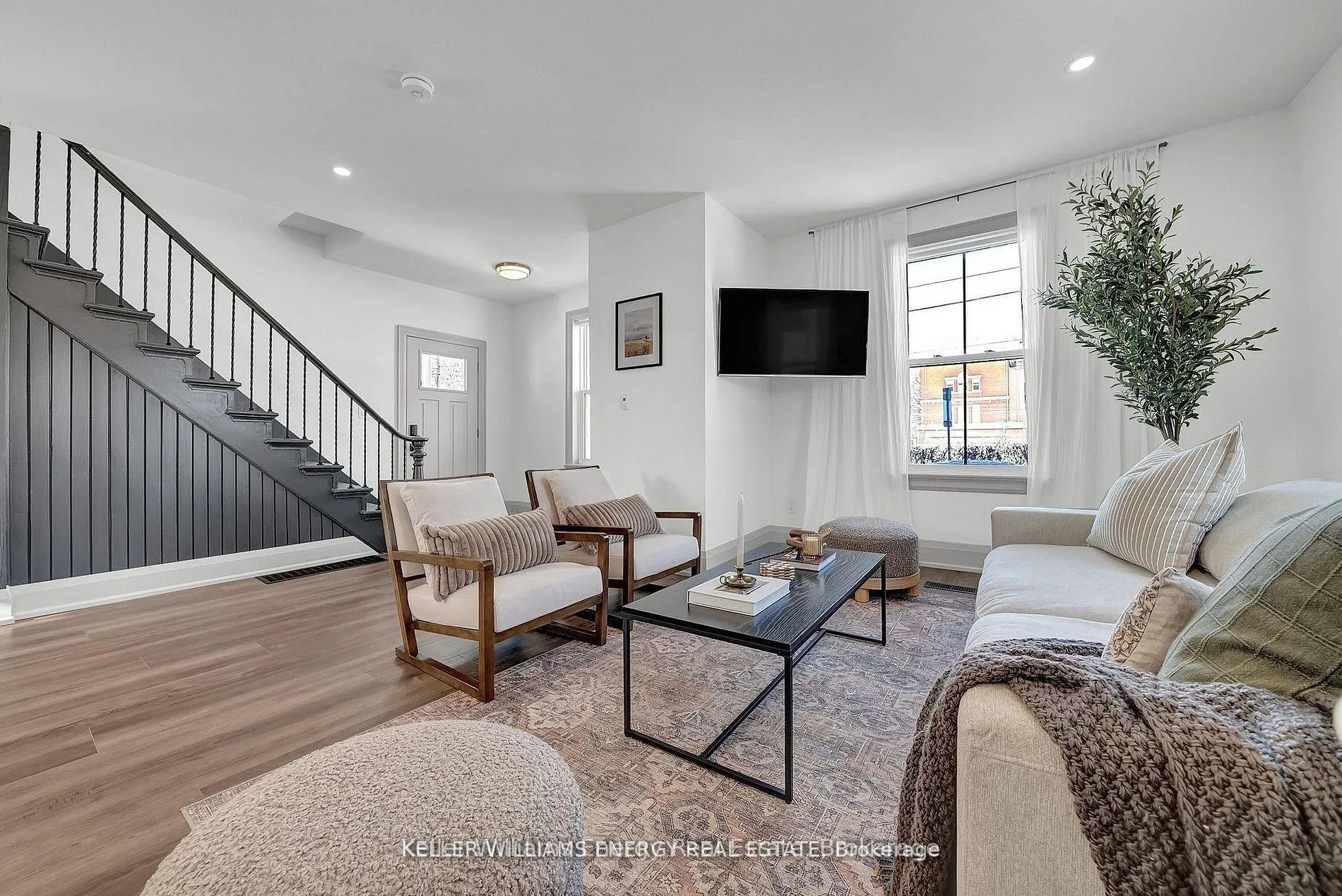Photo 10 of 186 Durham Street, Cobourg — HOMEH