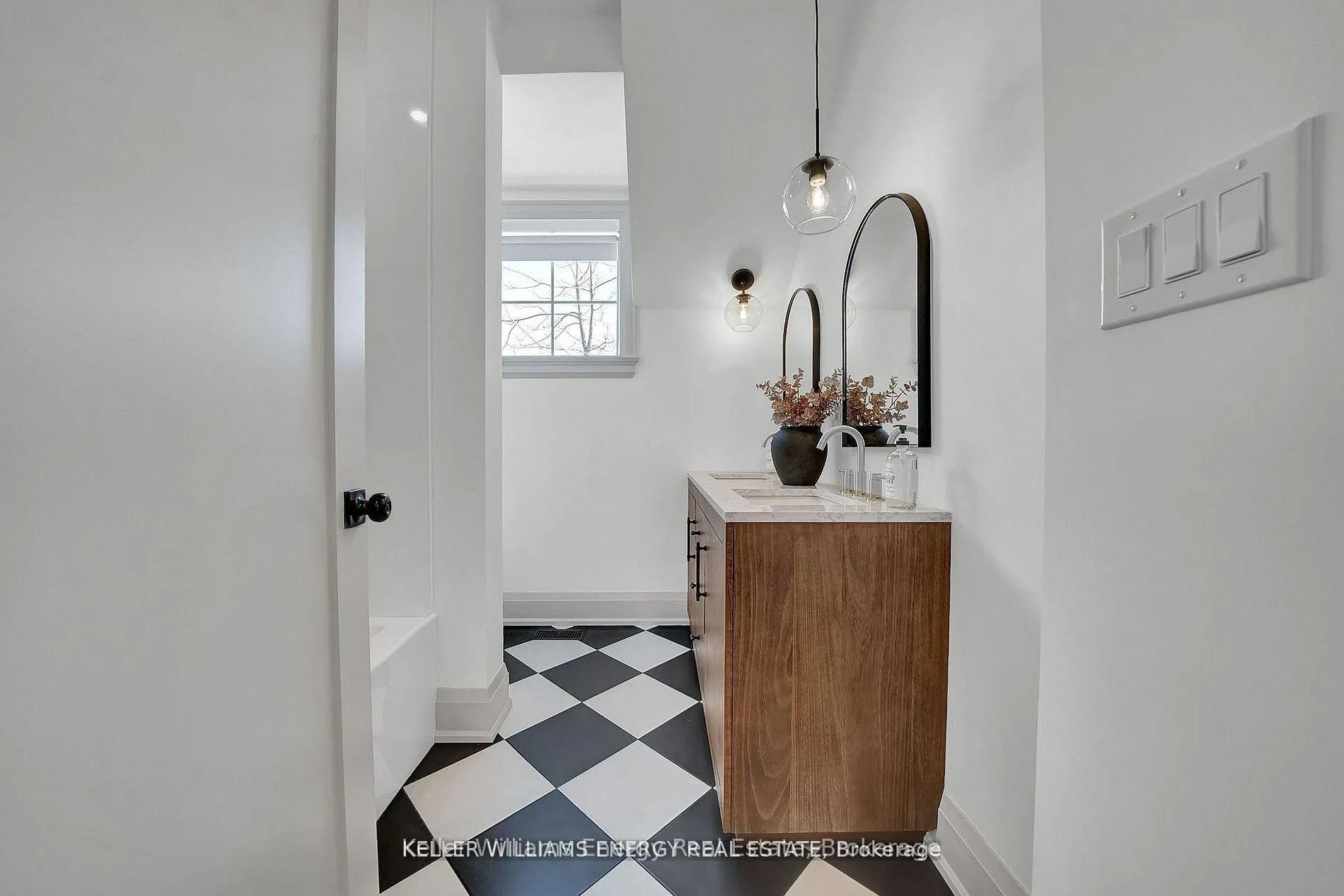 Photo 39 of 186 Durham Street, Cobourg — HOMEH