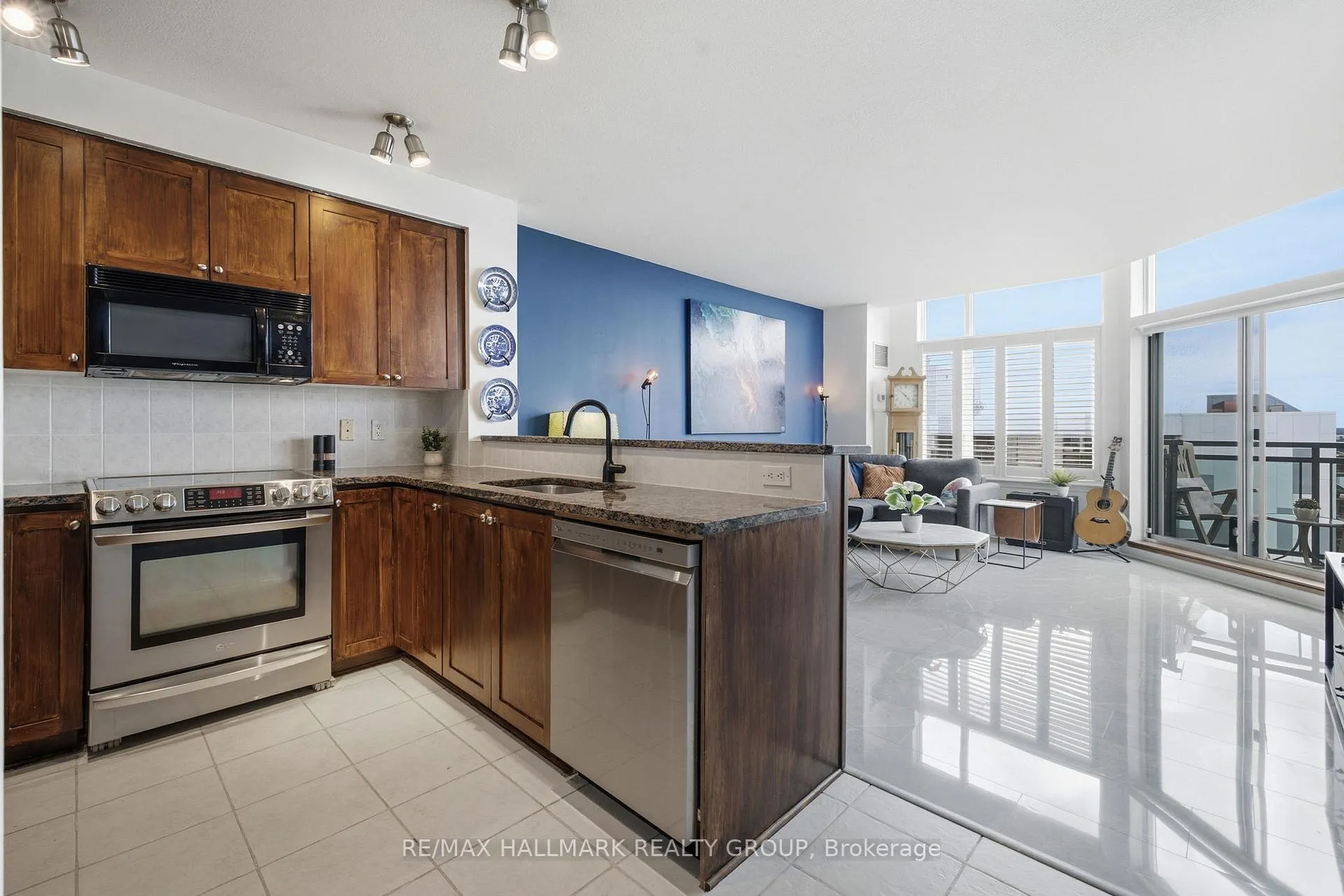 Photo 8 of Unit 2301, 570 Laurier Avenue W, Ottawa, Ottawa Centre — HOMEH