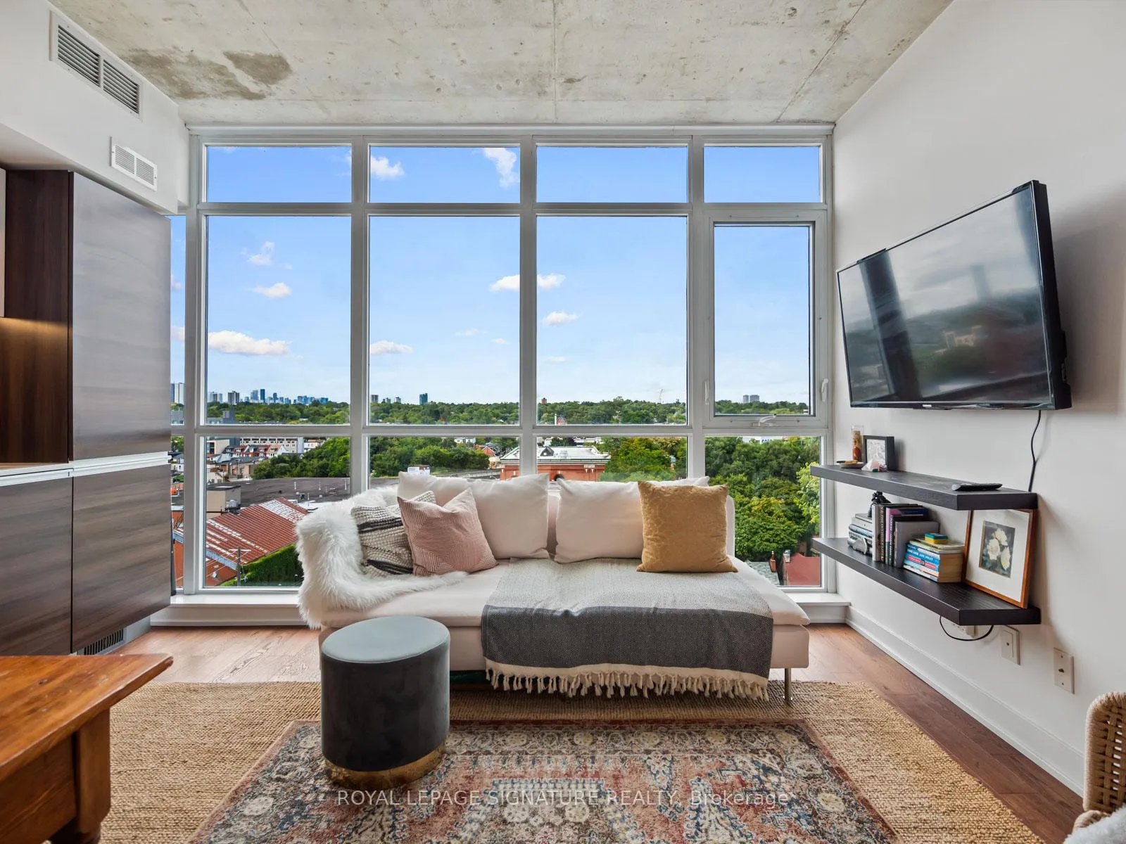Photo 3 of Unit 1023, 1190 Dundas Street E, Toronto, South Riverdale — HOMEH