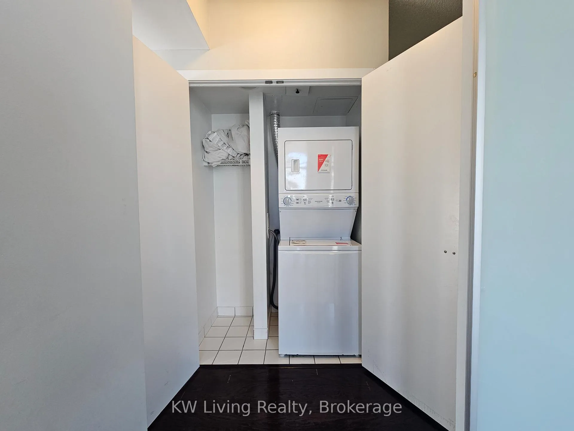 Photo 14 of Unit 1305, 33 Charles Street E, Toronto, Church-Yonge Corridor — HOMEH