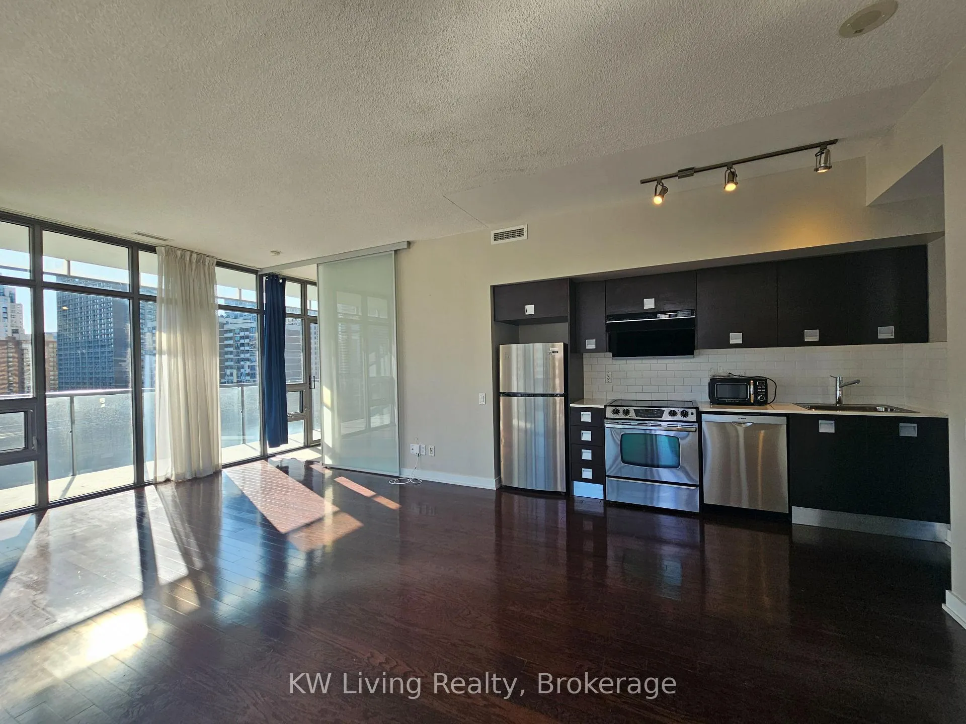 Photo 22 of Unit 1305, 33 Charles Street E, Toronto, Church-Yonge Corridor — HOMEH