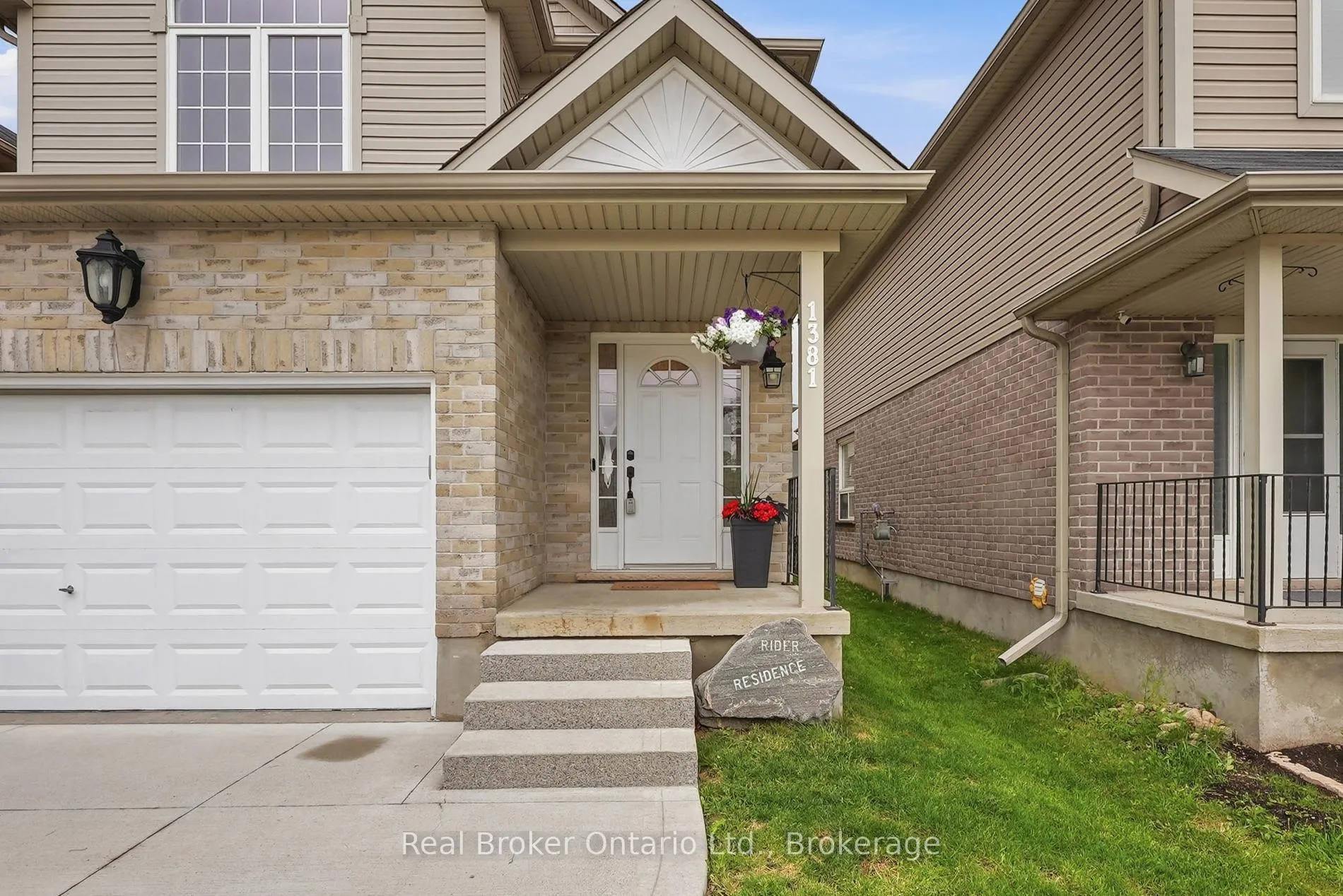 Photo 9 of 1381 Old Zeller Drive, Kitchener — HOMEH