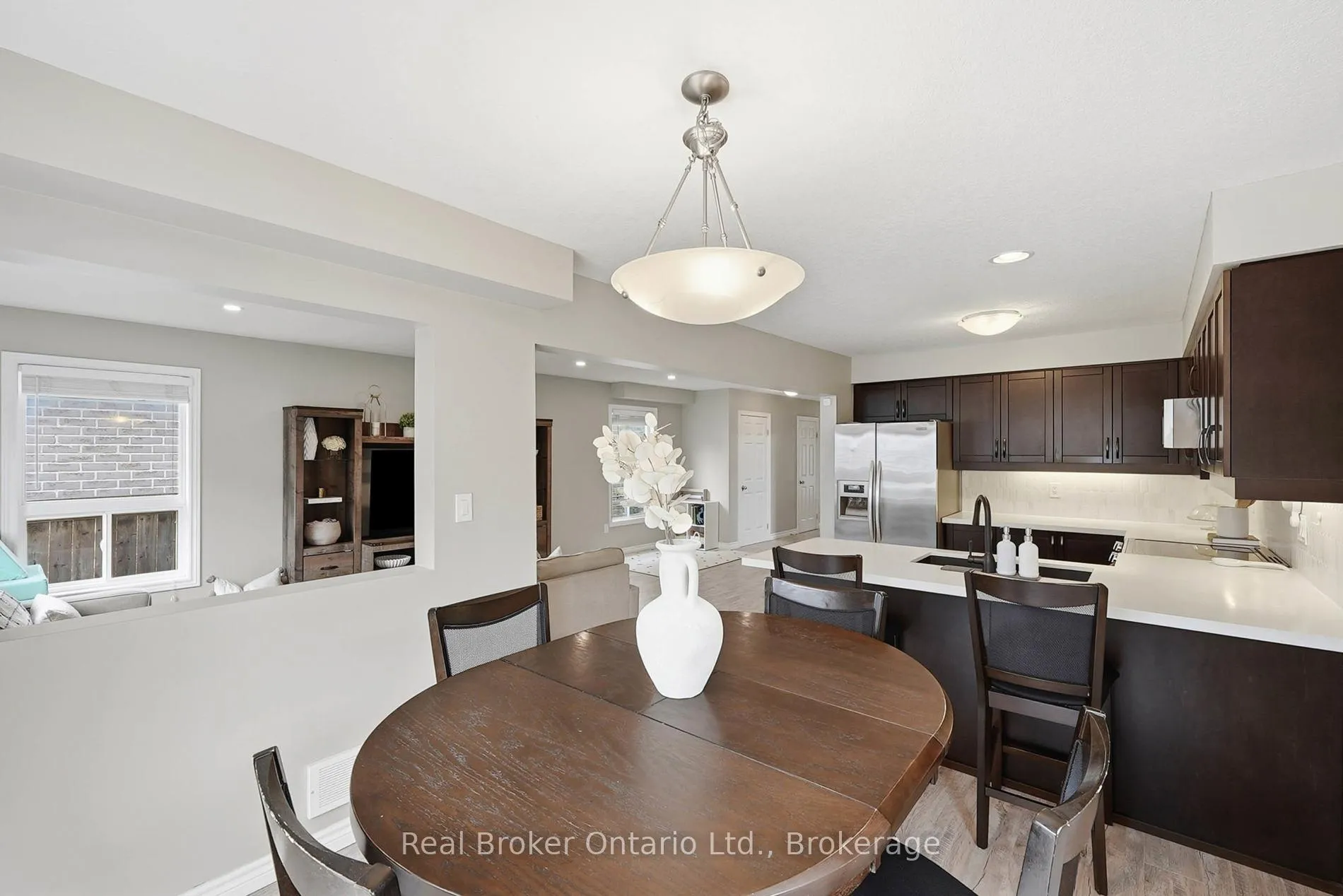 Photo 19 of 1381 Old Zeller Drive, Kitchener — HOMEH