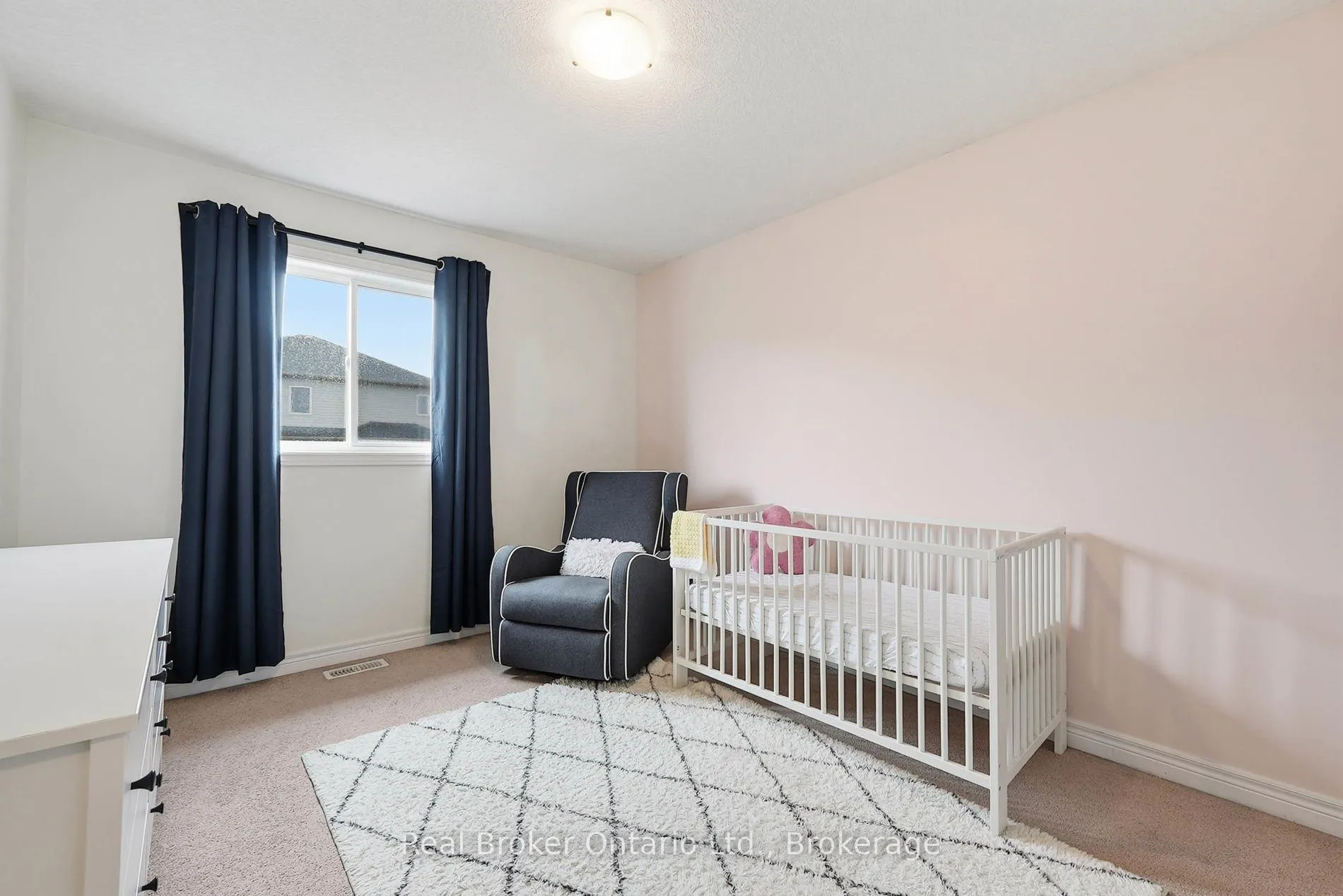 Photo 28 of 1381 Old Zeller Drive, Kitchener — HOMEH
