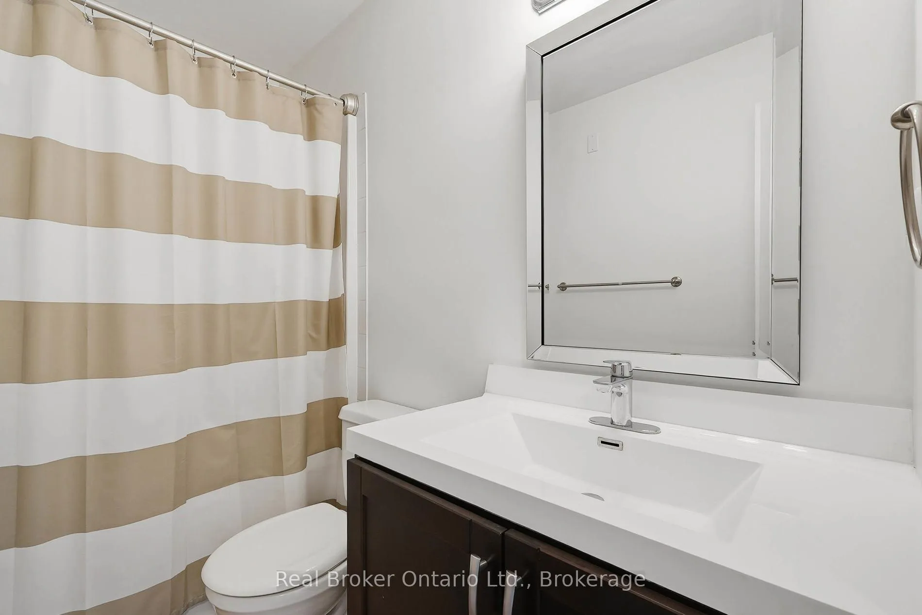 Photo 30 of 1381 Old Zeller Drive, Kitchener — HOMEH