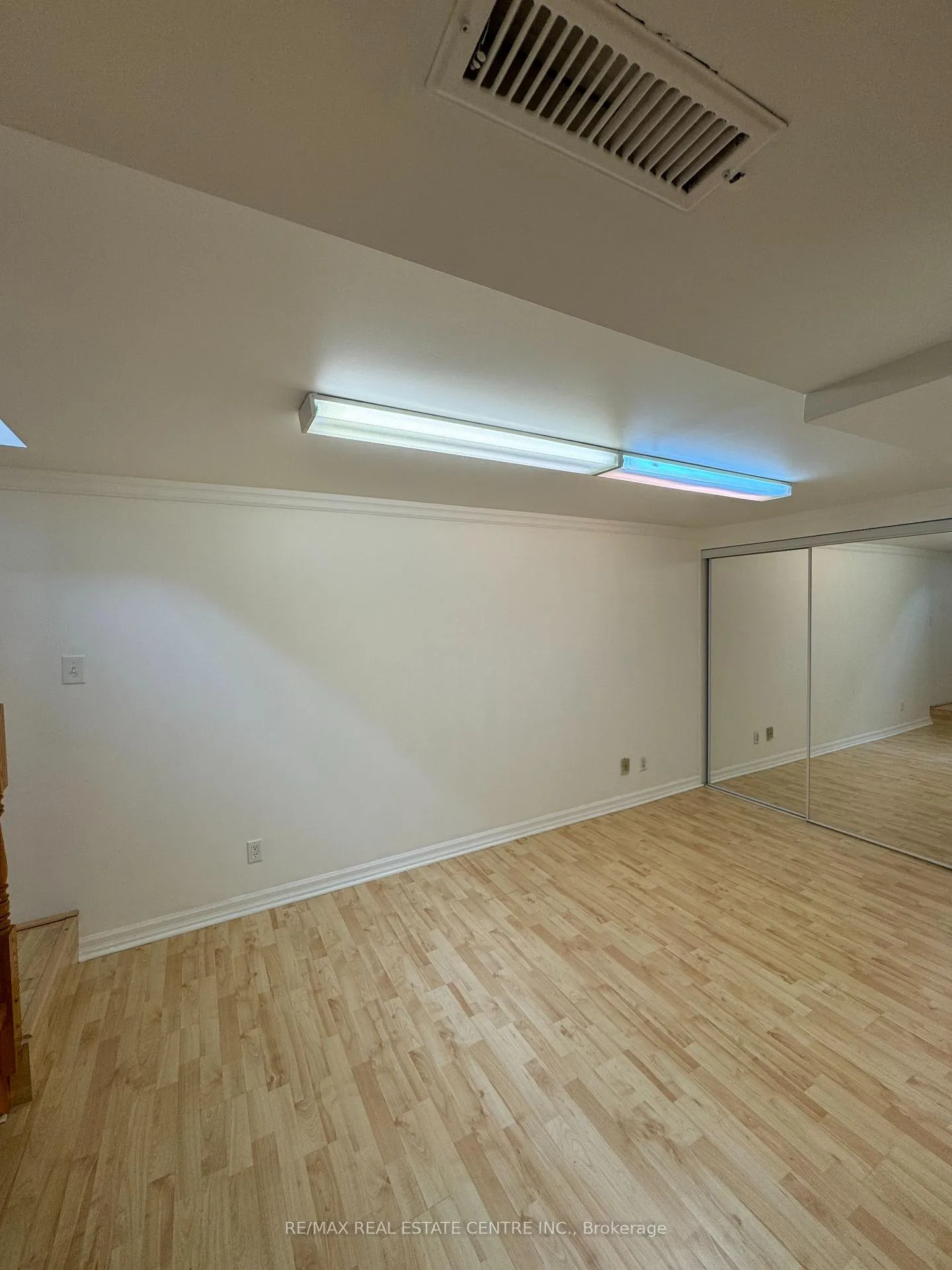 Photo 14 of 45 Sherwood Forest Drive, Markham, Bullock — HOMEH