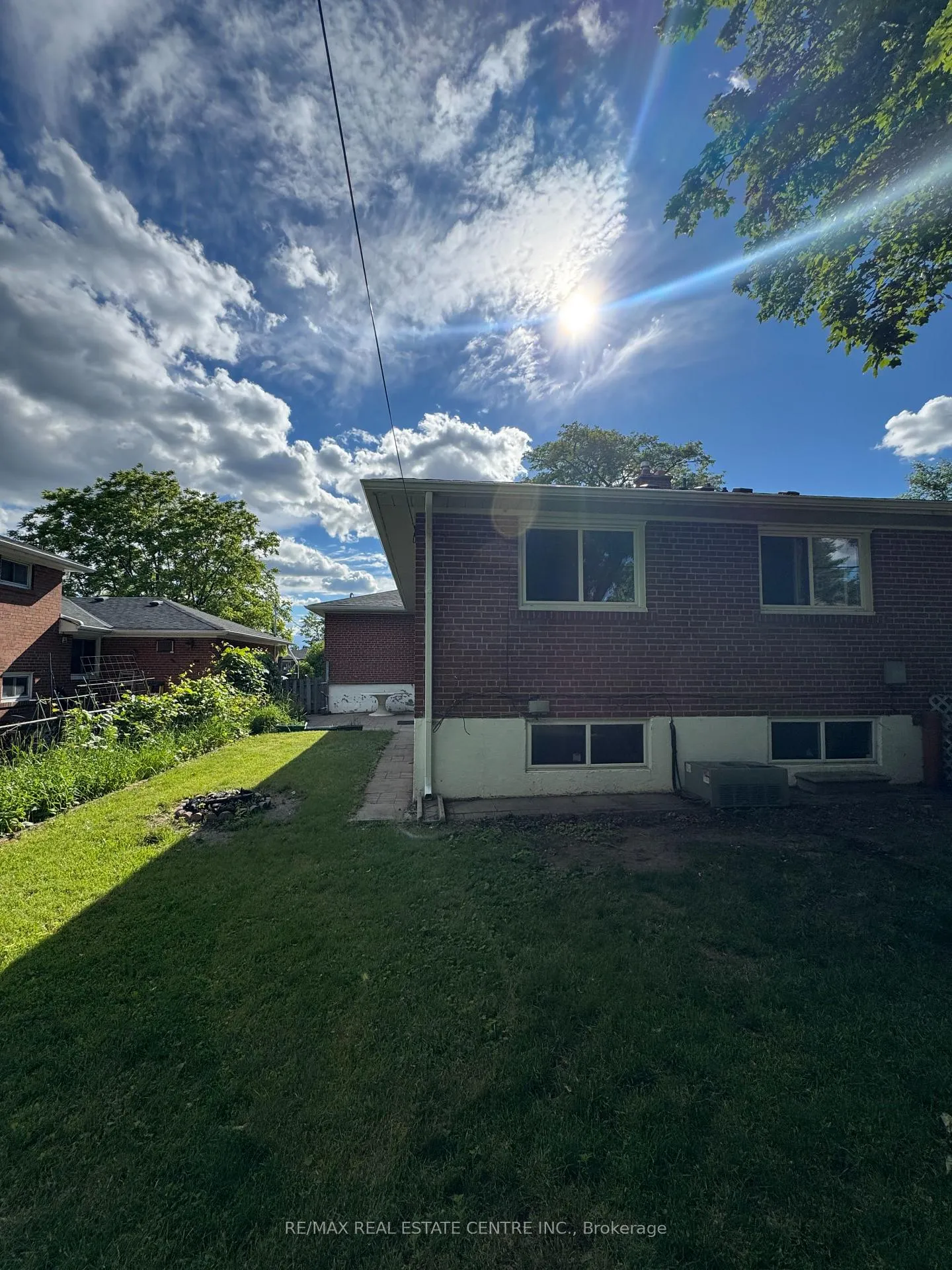 Photo 15 of 45 Sherwood Forest Drive, Markham, Bullock — HOMEH