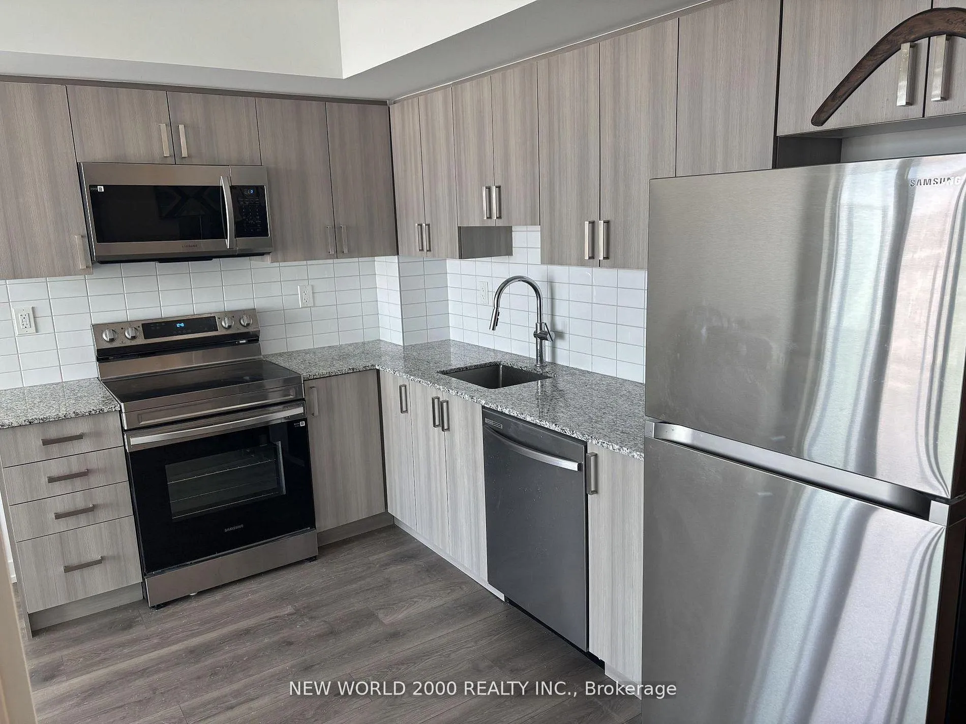 Photo 3 of Unit 1711, 1435 celebration Drive, Pickering, Bay Ridges — HOMEH
