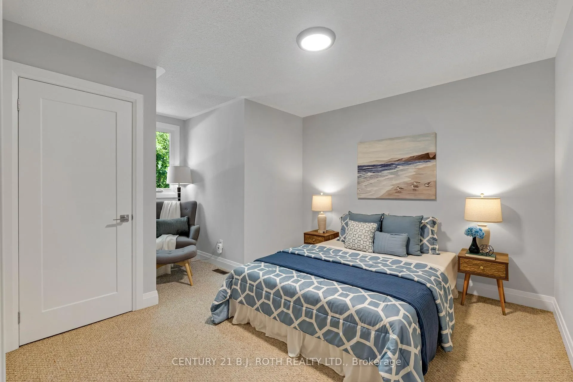Photo 26 of 16 Spence Avenue, Springwater, Midhurst — HOMEH