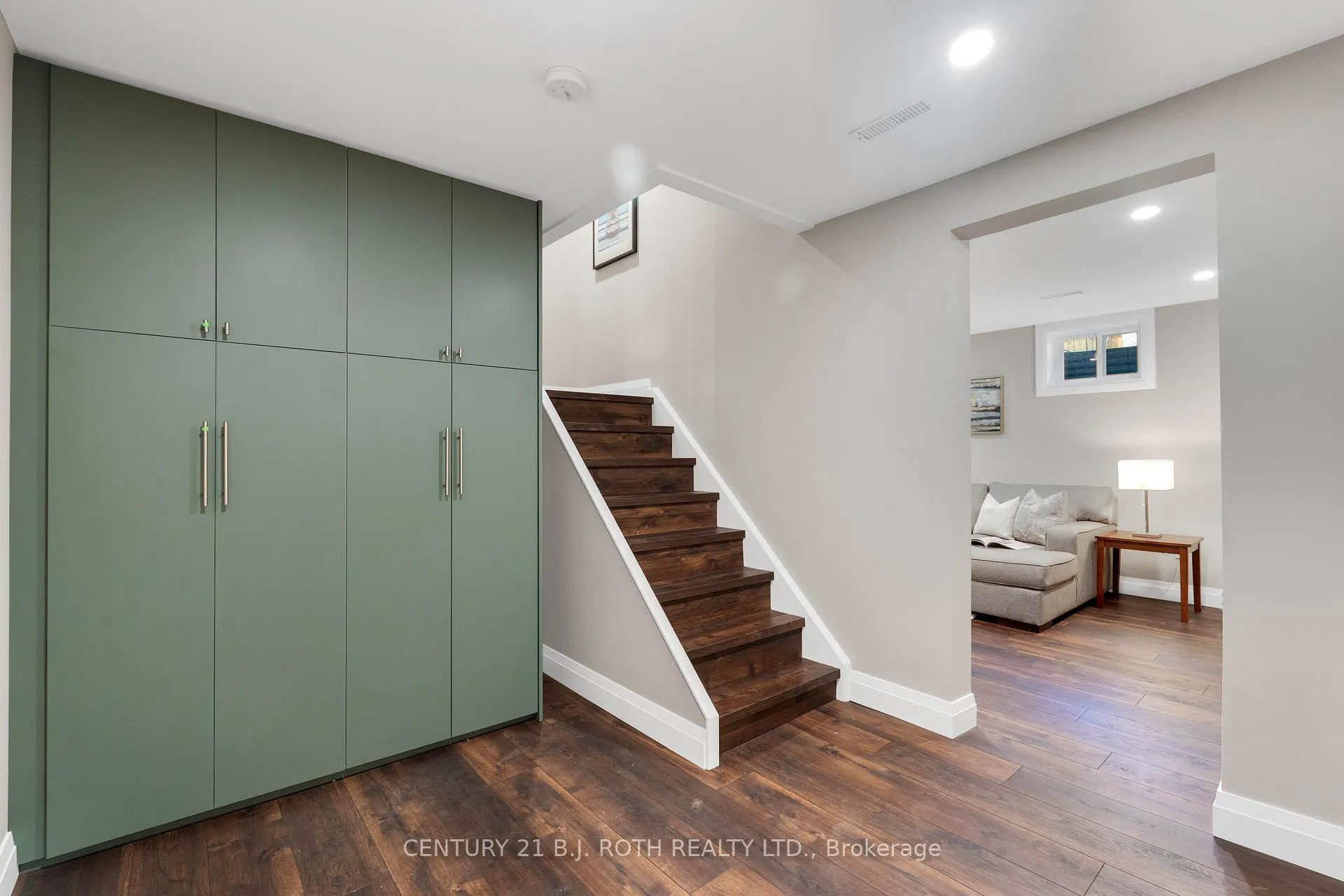 Photo 28 of 16 Spence Avenue, Springwater, Midhurst — HOMEH