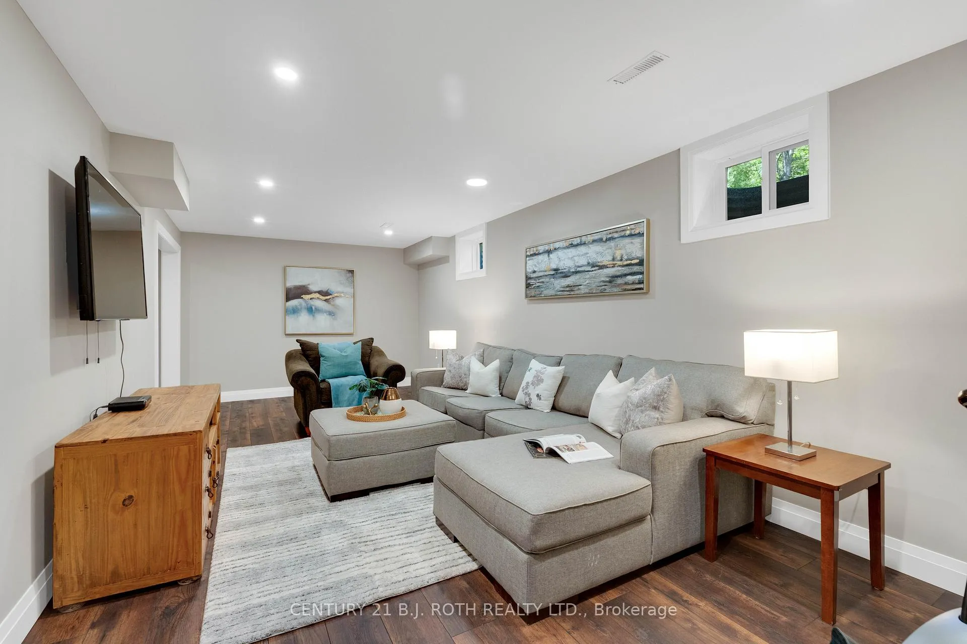 Photo 29 of 16 Spence Avenue, Springwater, Midhurst — HOMEH