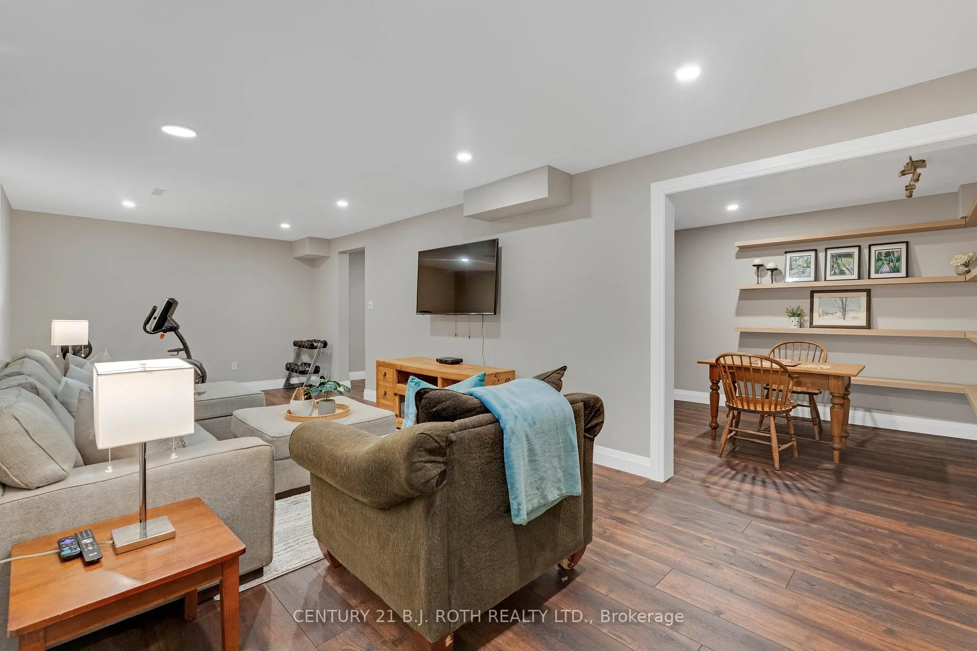 Photo 31 of 16 Spence Avenue, Springwater, Midhurst — HOMEH