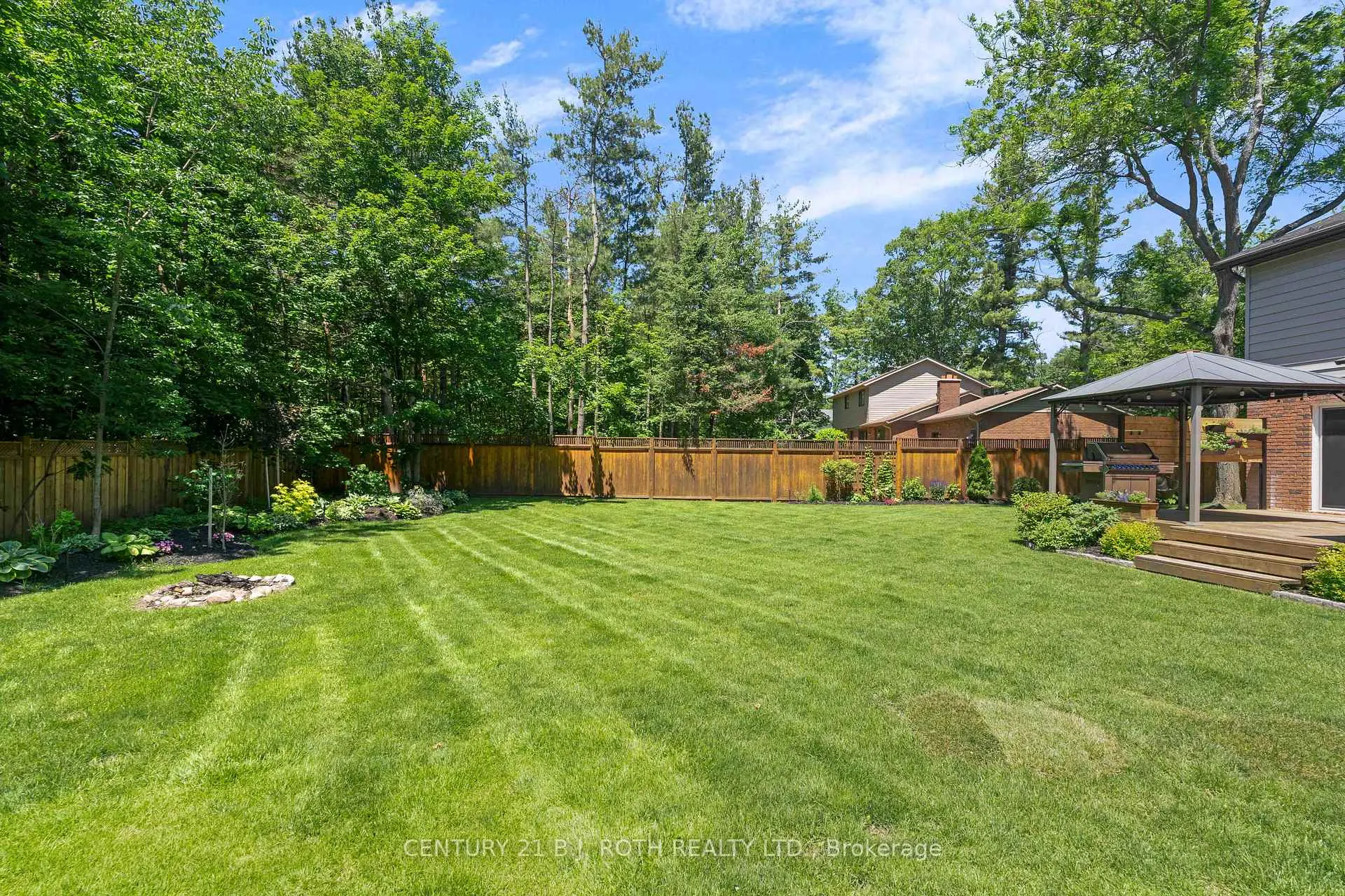 Photo 37 of 16 Spence Avenue, Springwater, Midhurst — HOMEH