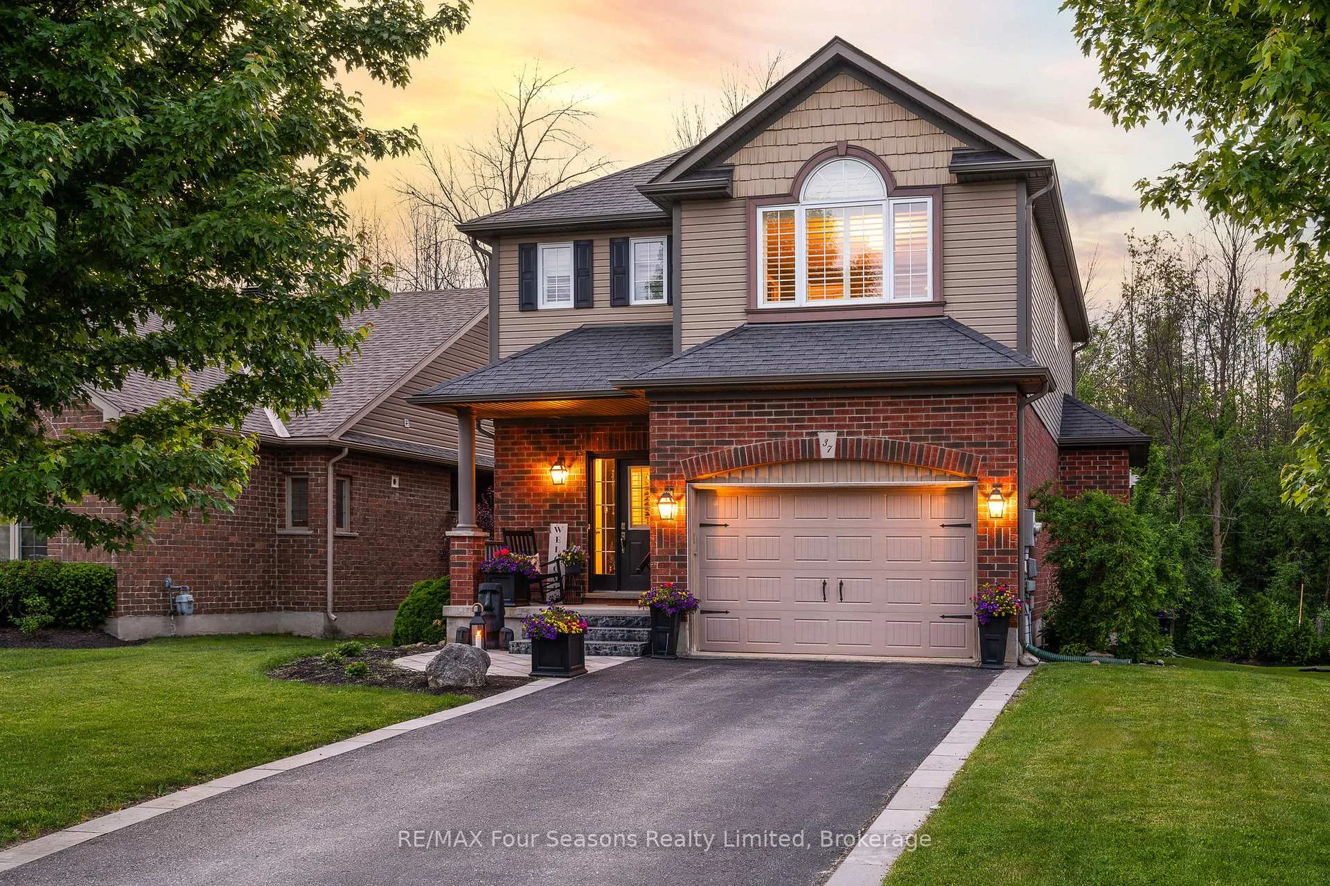 Photo 1 of 37 Chamberlain Crescent, Collingwood — HOMEH