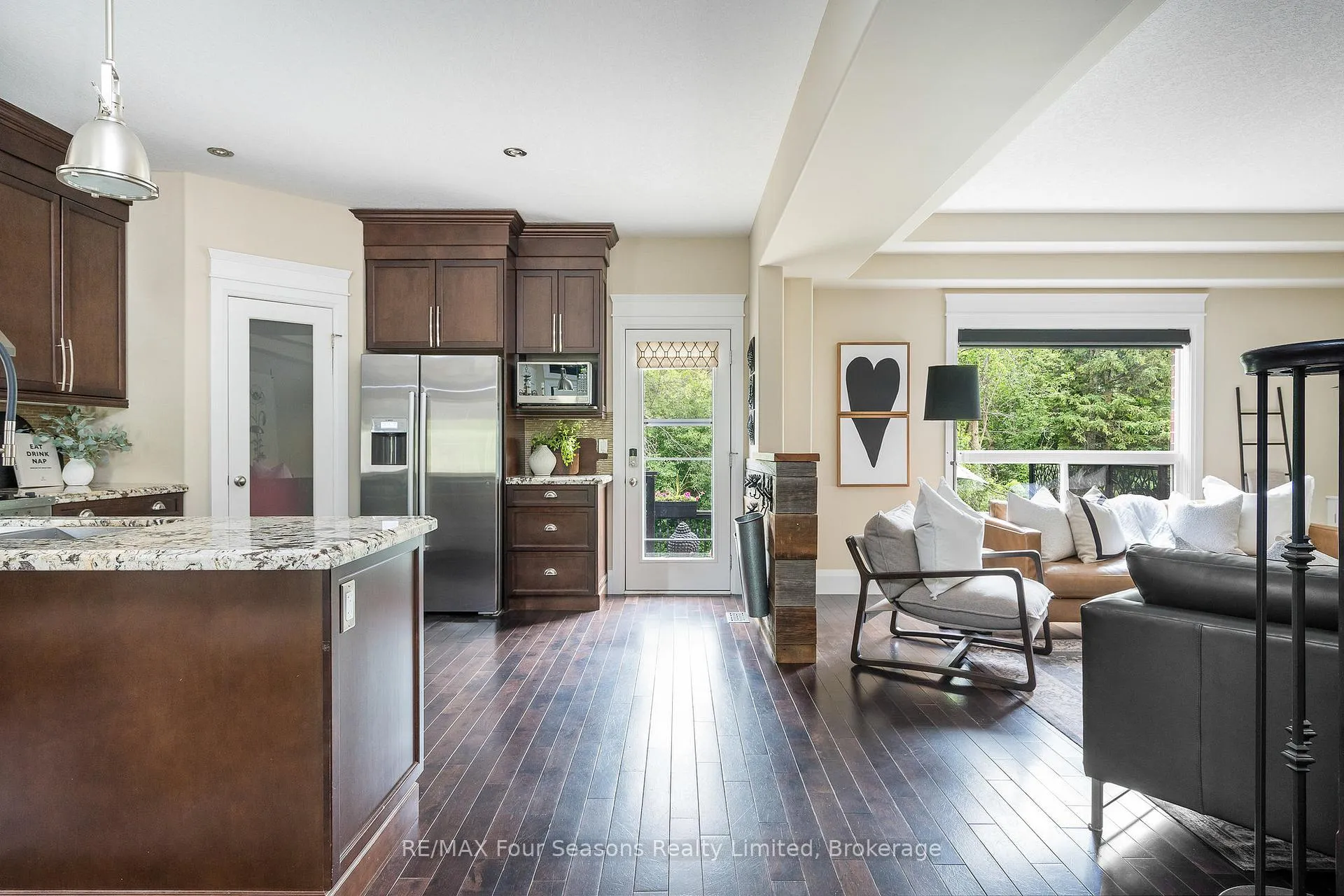 Photo 12 of 37 Chamberlain Crescent, Collingwood — HOMEH