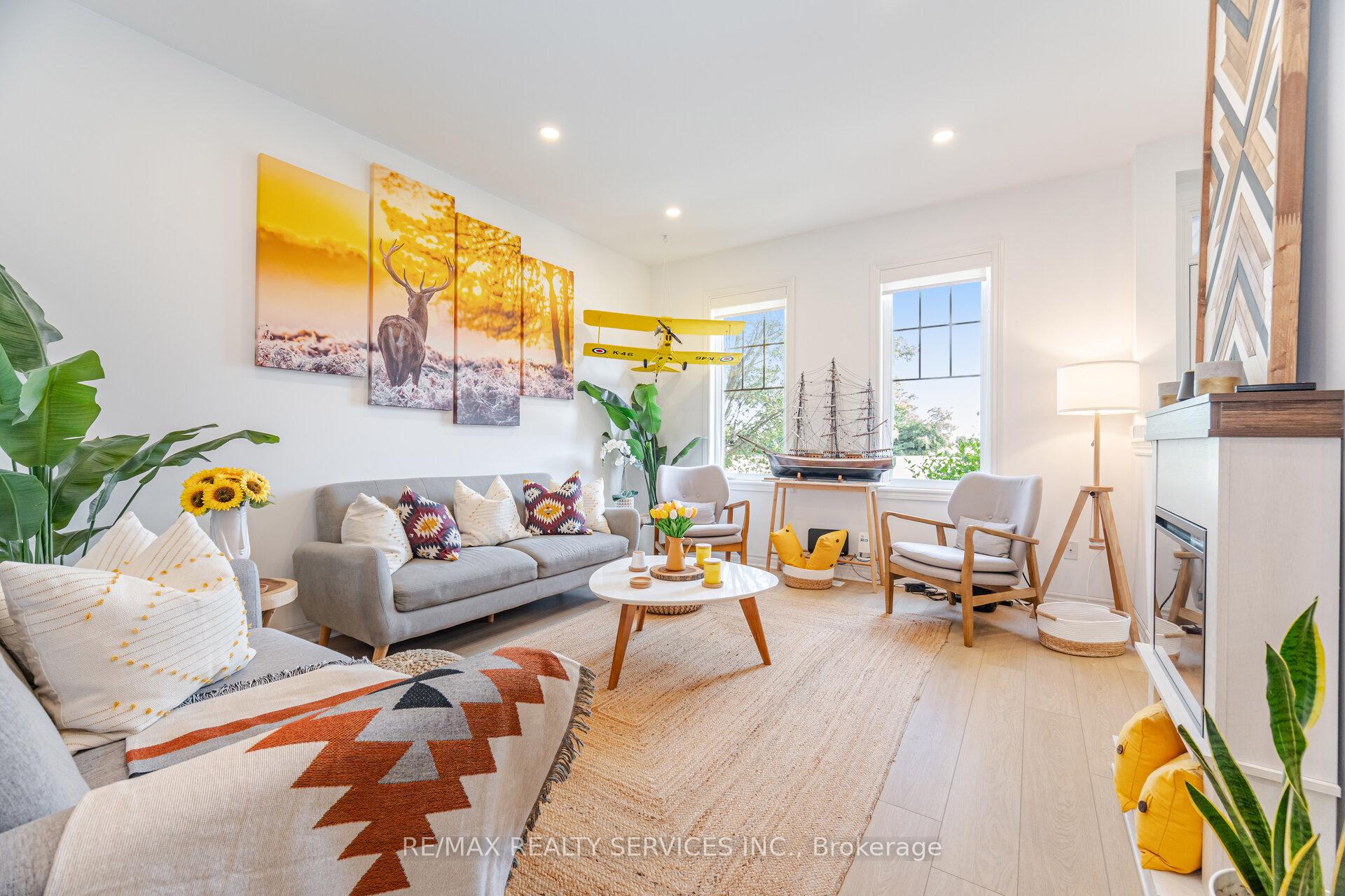 Photo 5 of 314 Brookhill Boulevard, Clarington, Bowmanville — HOMEH