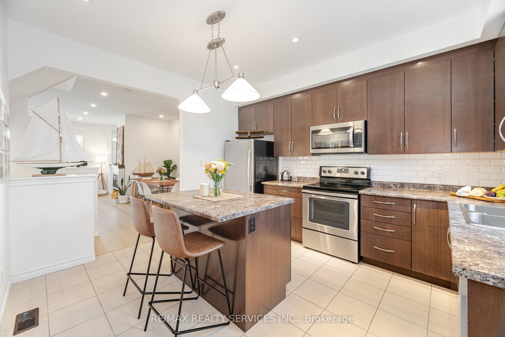 Photo 14 of 314 Brookhill Boulevard, Clarington, Bowmanville — HOMEH