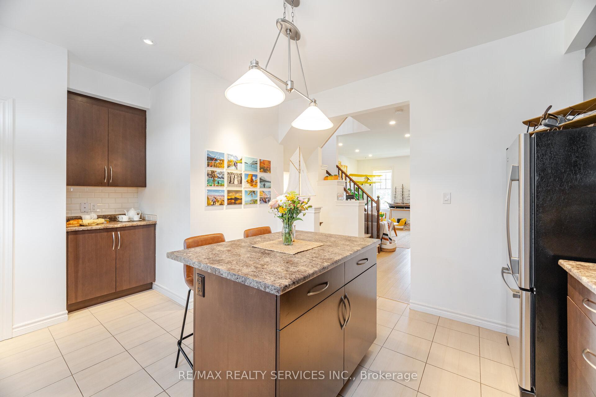 Photo 15 of 314 Brookhill Boulevard, Clarington, Bowmanville — HOMEH