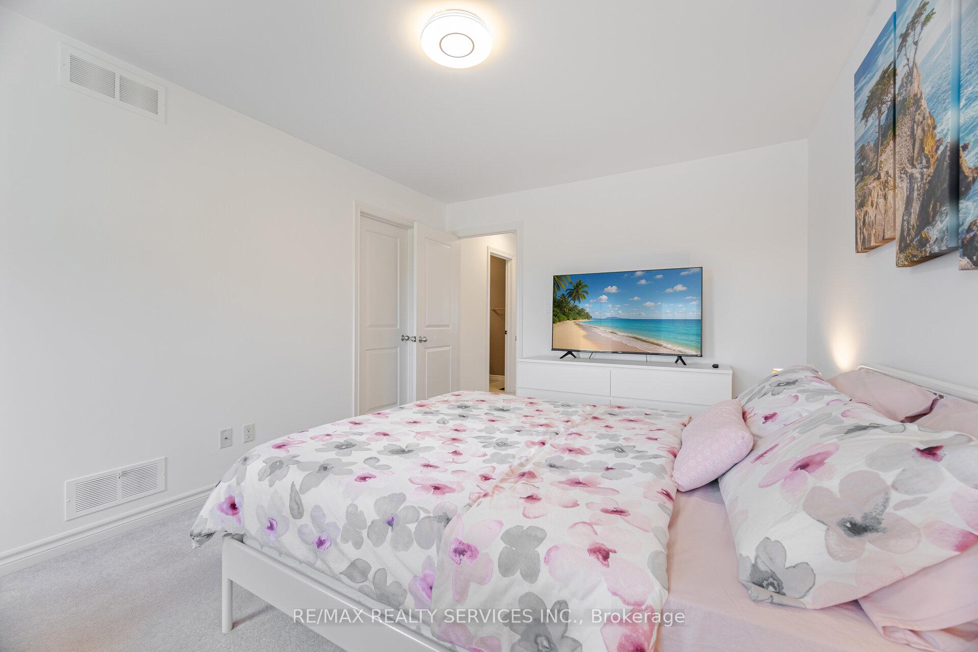 Photo 25 of 314 Brookhill Boulevard, Clarington, Bowmanville — HOMEH