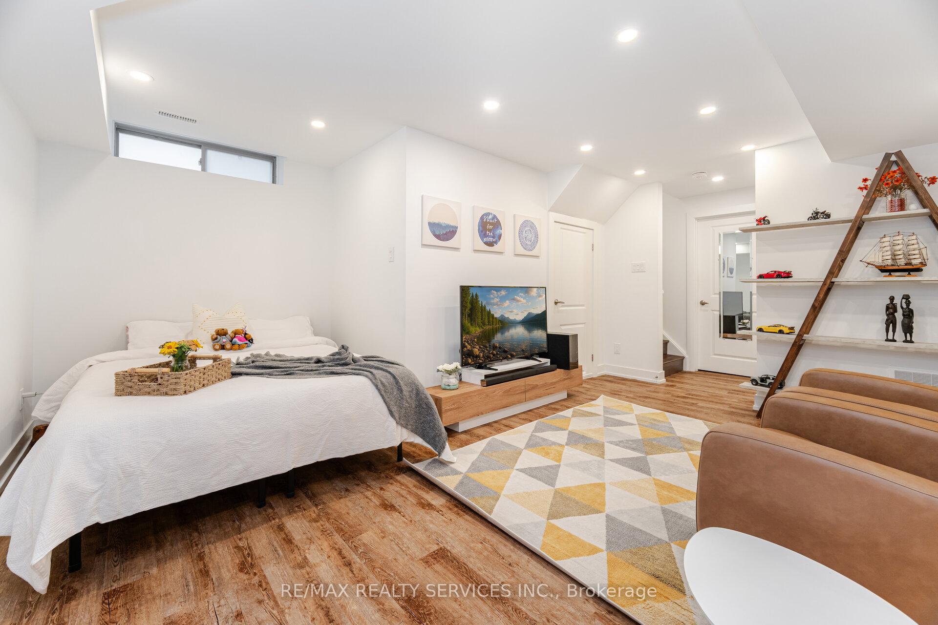 Photo 37 of 314 Brookhill Boulevard, Clarington, Bowmanville — HOMEH