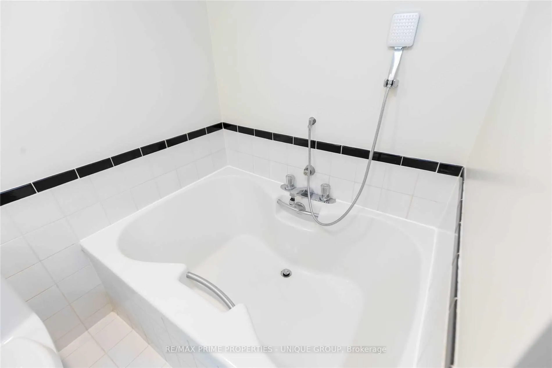 Photo 22 of Unit 715, 80 Front Street E, Toronto, Church-Yonge Corridor — HOMEH