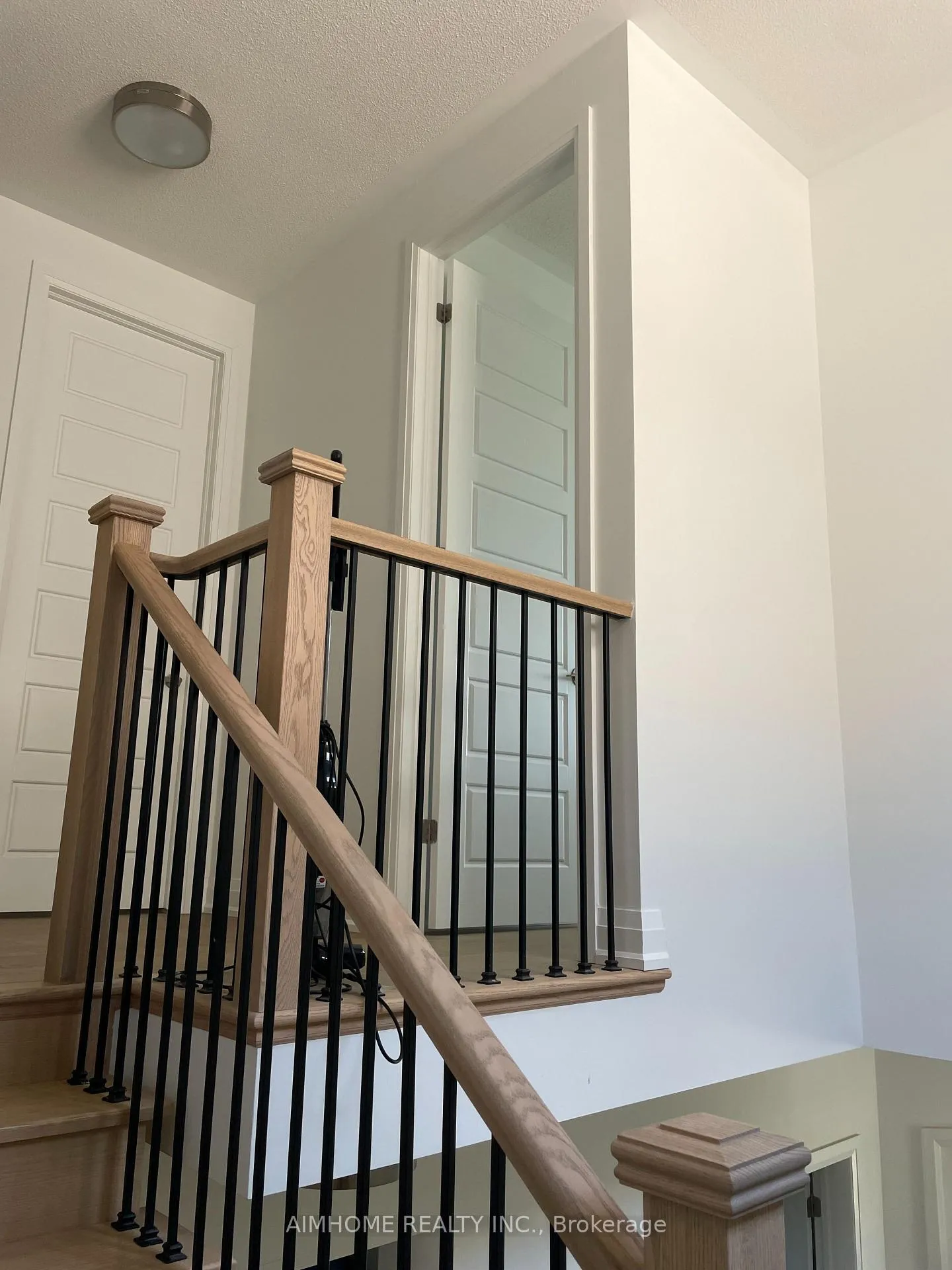 Photo 2 of Unit Master, 3036 William Cutmore Boulevard, Oakville, Joshua Meadows — HOMEH